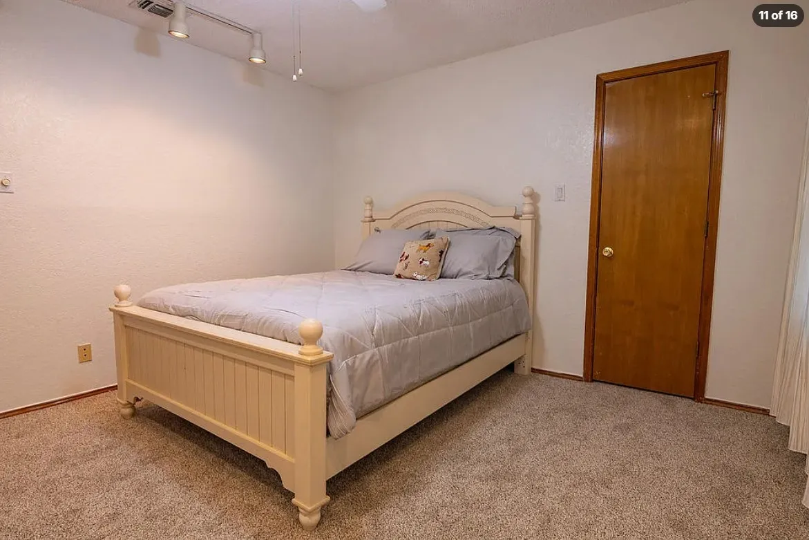 Single Family Residence For Rent in Tarrant County , 3622 Swafford Street, Arlington, Texas 76015, 3 Bedroom, 2 Bathroom, 2 Garage spaces, 1,122 Sqft, built in 1989, mls#21398301, Real Estate Agent in Arlington, Homes For Rent in Tarrant county, Homes For Rent in Arlington, Realtor in Arlington Texas, Real Estate Brokerage Independent Realty Texas, Luminita Cordes Realtor