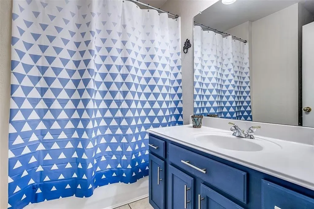 Single Family Residence For Rent in Collin County , 11348 Lockshire Drive, Frisco, Texas 75035, 3 Bedroom, 2 Bathroom, 2 Garage spaces, 1,594 Sqft, built in 1999, mls#21398297, Real Estate Agent in Frisco, Homes For Rent in Collin county, Homes For Rent in Frisco, Realtor in Frisco Texas, Real Estate Brokerage Independent Realty Texas, Luminita Cordes Realtor