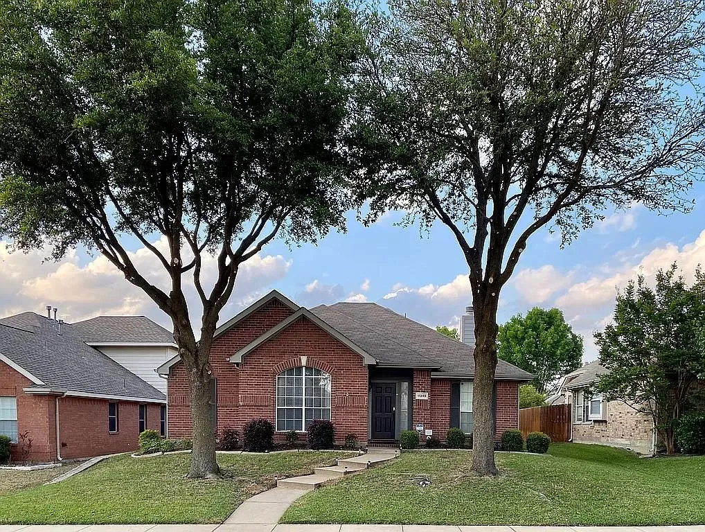 Single Family Residence For Rent in Collin County , 11348 Lockshire Drive, Frisco, Texas 75035, 3 Bedroom, 2 Bathroom, 2 Garage spaces, 1,594 Sqft, built in 1999, mls#21398297, Real Estate Agent in Frisco, Homes For Rent in Collin county, Homes For Rent in Frisco, Realtor in Frisco Texas, Real Estate Brokerage Independent Realty Texas, Luminita Cordes Realtor