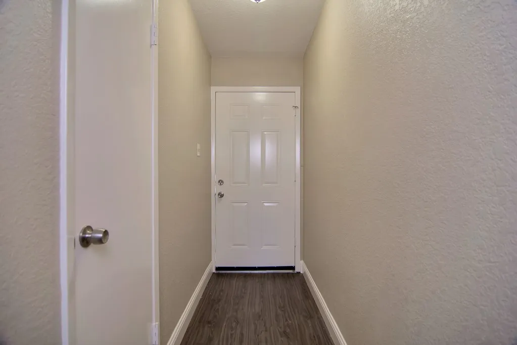 Single Family Residence For Rent in Tarrant County , 6904 Yorkston Street, Watauga, Texas 76148, 3 Bedroom, 2 Bathroom, Garage spaces, 1,700 Sqft, built in 1972, mls#21398308, Real Estate Agent in Watauga, Homes For Rent in Tarrant county, Homes For Rent in Watauga, Realtor in Watauga Texas, Real Estate Brokerage Independent Realty Texas, Luminita Cordes Realtor