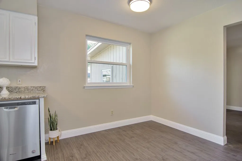 Single Family Residence For Rent in Tarrant County , 6904 Yorkston Street, Watauga, Texas 76148, 3 Bedroom, 2 Bathroom, Garage spaces, 1,700 Sqft, built in 1972, mls#21398308, Real Estate Agent in Watauga, Homes For Rent in Tarrant county, Homes For Rent in Watauga, Realtor in Watauga Texas, Real Estate Brokerage Independent Realty Texas, Luminita Cordes Realtor