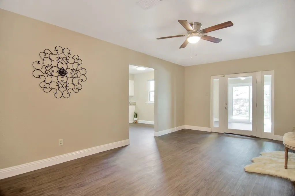 Single Family Residence For Rent in Tarrant County , 6904 Yorkston Street, Watauga, Texas 76148, 3 Bedroom, 2 Bathroom, Garage spaces, 1,700 Sqft, built in 1972, mls#21398308, Real Estate Agent in Watauga, Homes For Rent in Tarrant county, Homes For Rent in Watauga, Realtor in Watauga Texas, Real Estate Brokerage Independent Realty Texas, Luminita Cordes Realtor