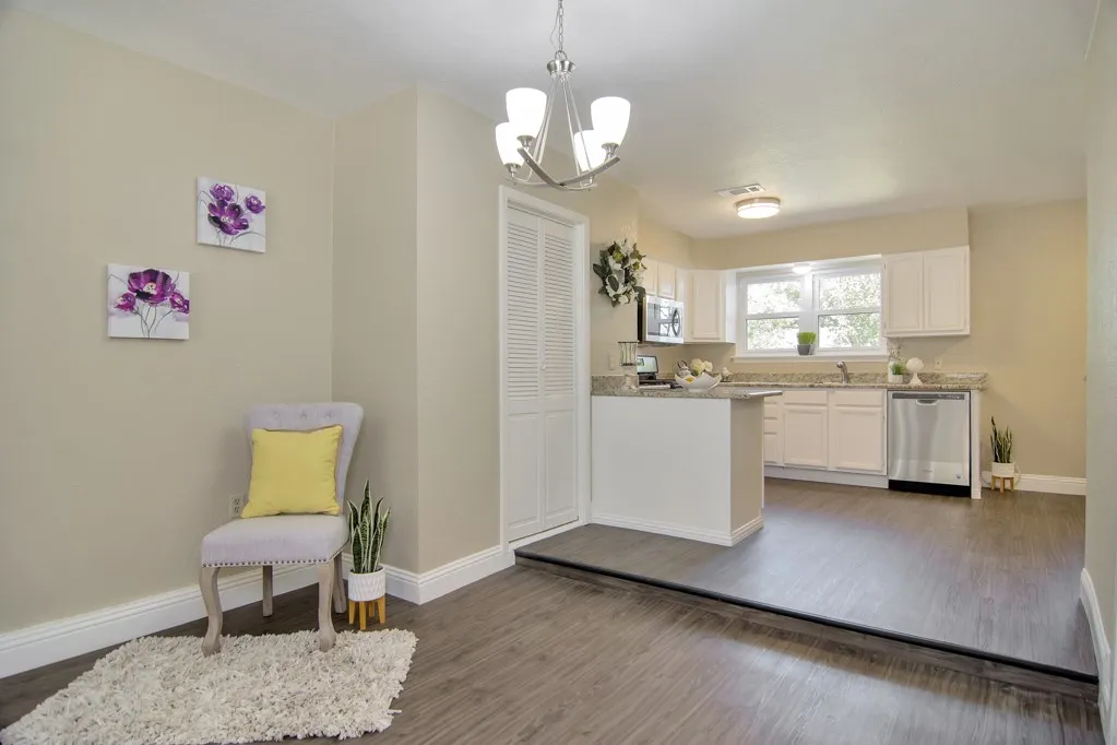 Single Family Residence For Rent in Tarrant County , 6904 Yorkston Street, Watauga, Texas 76148, 3 Bedroom, 2 Bathroom, Garage spaces, 1,700 Sqft, built in 1972, mls#21398308, Real Estate Agent in Watauga, Homes For Rent in Tarrant county, Homes For Rent in Watauga, Realtor in Watauga Texas, Real Estate Brokerage Independent Realty Texas, Luminita Cordes Realtor