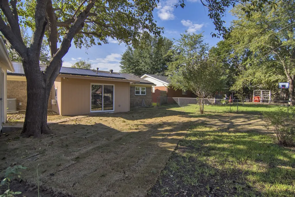 Single Family Residence For Rent in Tarrant County , 6904 Yorkston Street, Watauga, Texas 76148, 3 Bedroom, 2 Bathroom, Garage spaces, 1,700 Sqft, built in 1972, mls#21398308, Real Estate Agent in Watauga, Homes For Rent in Tarrant county, Homes For Rent in Watauga, Realtor in Watauga Texas, Real Estate Brokerage Independent Realty Texas, Luminita Cordes Realtor