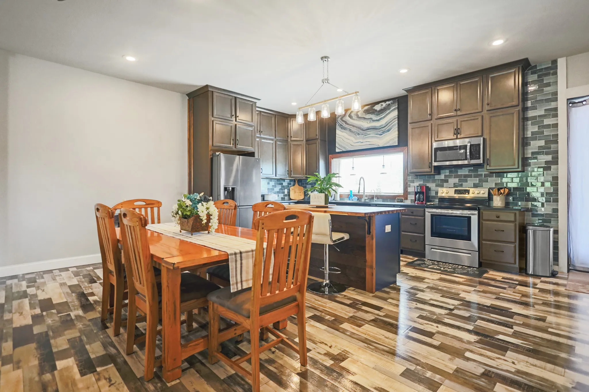 Single Family Residence For Sale in Kent County , 301 Fagan Road, Snyder, Texas 79549, 4 Bedroom, 4 Bathroom, 2 Garage spaces, 2,430 Sqft, built in 2022, mls#21398285, Real Estate Agent in Snyder, Homes For Sale in Kent county, Homes For Sale in Snyder, Realtor in Snyder Texas, Real Estate Brokerage Independent Realty Texas, Luminita Cordes Realtor