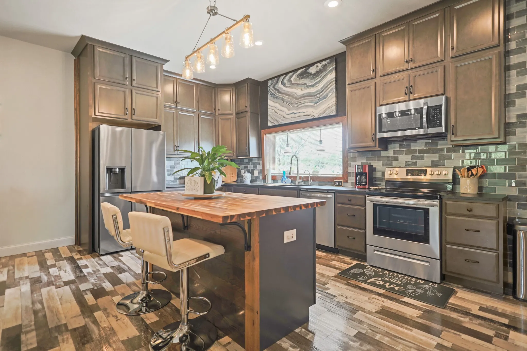 Single Family Residence For Sale in Kent County , 301 Fagan Road, Snyder, Texas 79549, 4 Bedroom, 4 Bathroom, 2 Garage spaces, 2,430 Sqft, built in 2022, mls#21398285, Real Estate Agent in Snyder, Homes For Sale in Kent county, Homes For Sale in Snyder, Realtor in Snyder Texas, Real Estate Brokerage Independent Realty Texas, Luminita Cordes Realtor