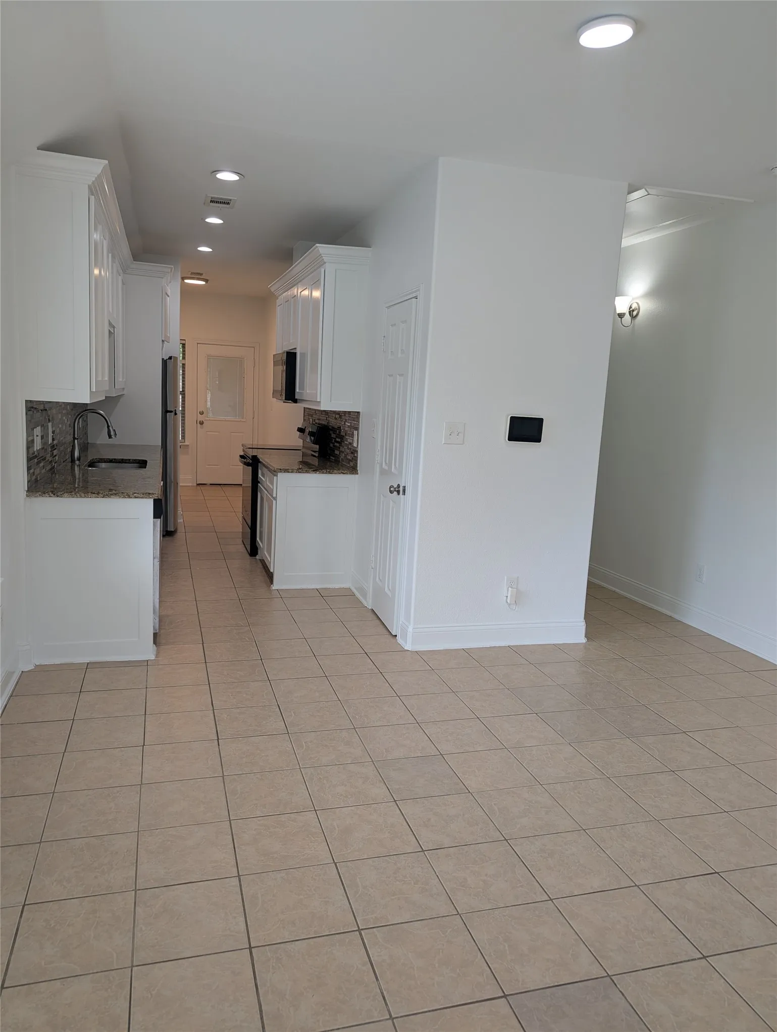 Single Family Residence For Sale in Hunt County , 3201 Bois D Arc Street, Greenville, Texas 75401, 3 Bedroom, 2 Bathroom, Garage spaces, 1,229 Sqft, built in 2018, mls#21398298, Real Estate Agent in Greenville, Homes For Sale in Hunt county, Homes For Sale in Greenville, Realtor in Greenville Texas, Real Estate Brokerage Independent Realty Texas, Luminita Cordes Realtor