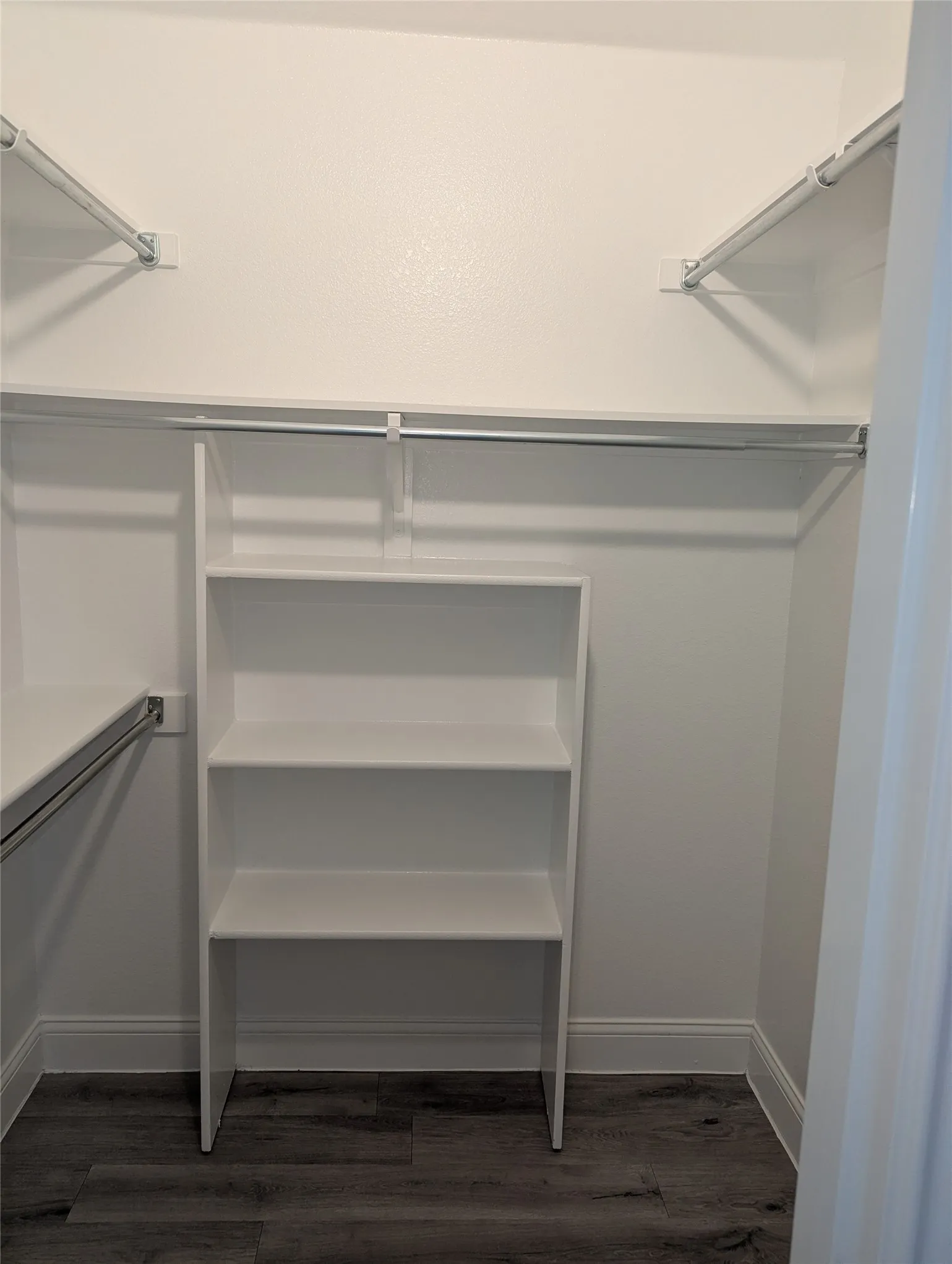 Single Family Residence For Sale in Hunt County , 3201 Bois D Arc Street, Greenville, Texas 75401, 3 Bedroom, 2 Bathroom, Garage spaces, 1,229 Sqft, built in 2018, mls#21398298, Real Estate Agent in Greenville, Homes For Sale in Hunt county, Homes For Sale in Greenville, Realtor in Greenville Texas, Real Estate Brokerage Independent Realty Texas, Luminita Cordes Realtor