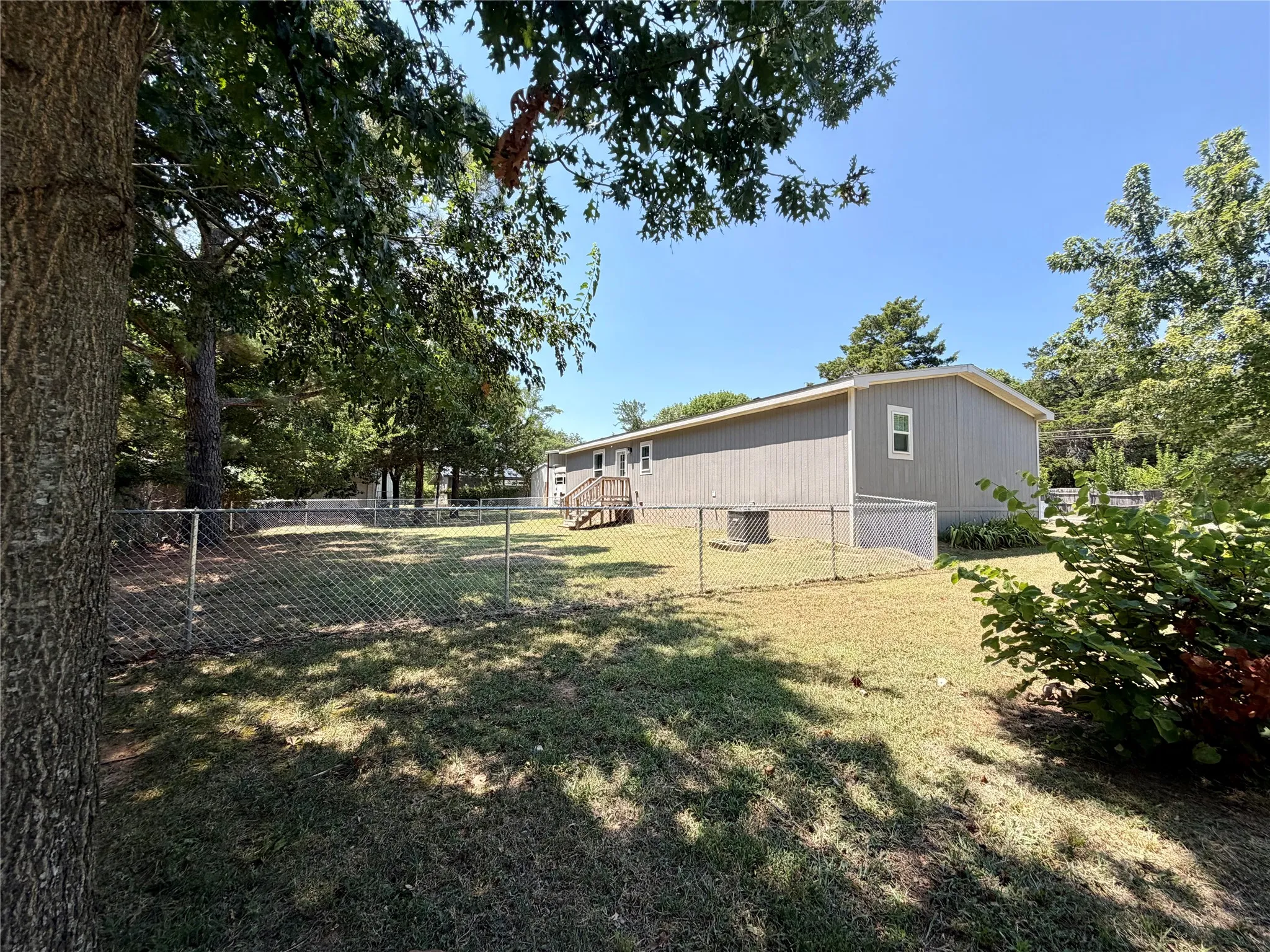 Mobile Home For Sale in Grayson County , 60 Holland Street, Pottsboro, Texas 75076, 3 Bedroom, 2 Bathroom, Garage spaces, 1,456 Sqft, built in 2023, mls#21398318, Real Estate Agent in Pottsboro, Homes For Sale in Grayson county, Homes For Sale in Pottsboro, Realtor in Pottsboro Texas, Real Estate Brokerage Independent Realty Texas, Luminita Cordes Realtor