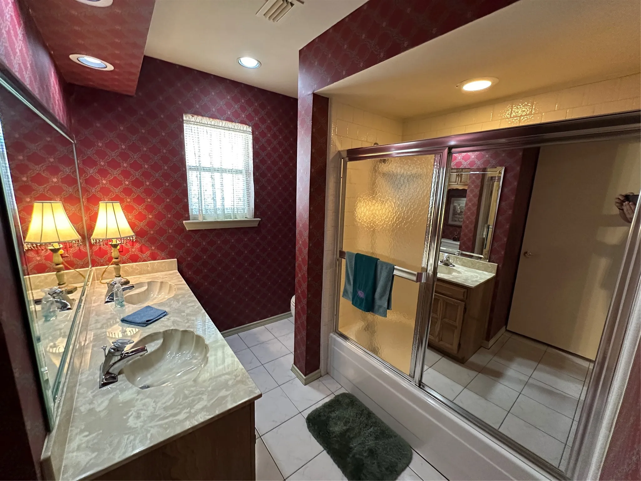 Single Family Residence For Sale in Dallas County , 1420 Oxford Place, Mesquite, Texas 75149, 3 Bedroom, 2 Bathroom, 2 Garage spaces, 1,891 Sqft, built in 1981, mls#21397456, Real Estate Agent in Mesquite, Homes For Sale in Dallas county, Homes For Sale in Mesquite, Realtor in Mesquite Texas, Real Estate Brokerage Independent Realty Texas, Luminita Cordes Realtor
