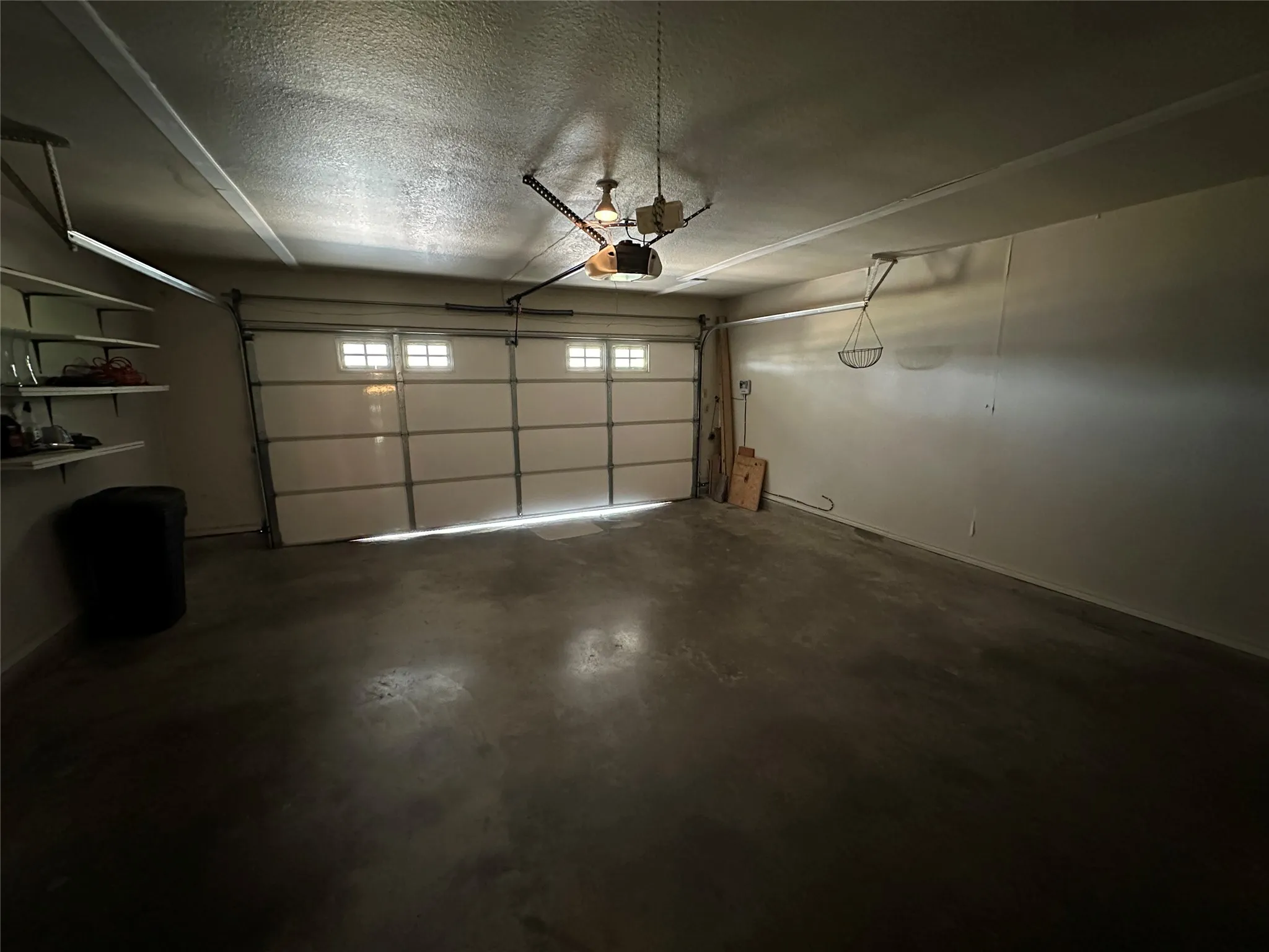 Single Family Residence For Sale in Dallas County , 1420 Oxford Place, Mesquite, Texas 75149, 3 Bedroom, 2 Bathroom, 2 Garage spaces, 1,891 Sqft, built in 1981, mls#21397456, Real Estate Agent in Mesquite, Homes For Sale in Dallas county, Homes For Sale in Mesquite, Realtor in Mesquite Texas, Real Estate Brokerage Independent Realty Texas, Luminita Cordes Realtor