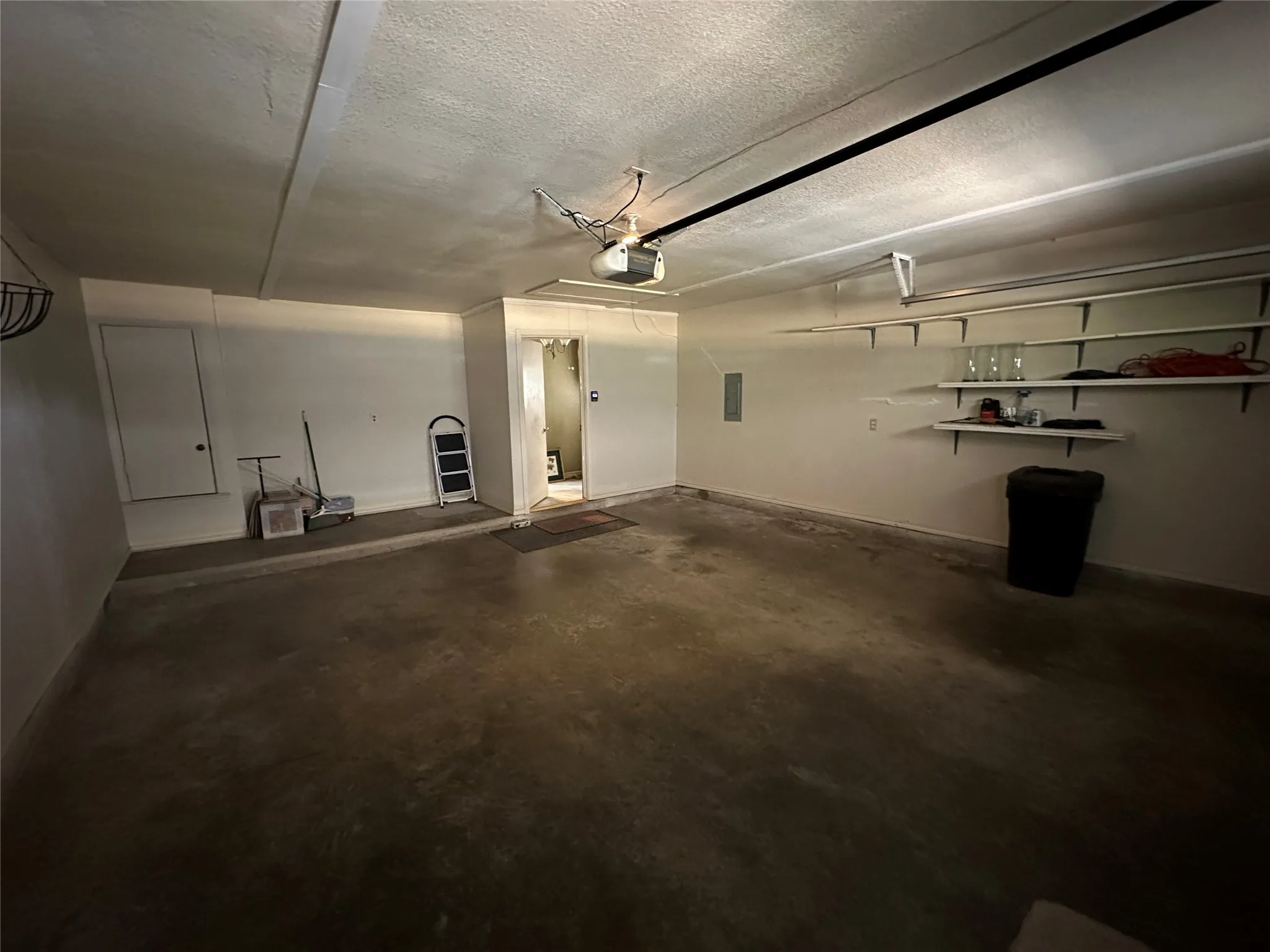 Single Family Residence For Sale in Dallas County , 1420 Oxford Place, Mesquite, Texas 75149, 3 Bedroom, 2 Bathroom, 2 Garage spaces, 1,891 Sqft, built in 1981, mls#21397456, Real Estate Agent in Mesquite, Homes For Sale in Dallas county, Homes For Sale in Mesquite, Realtor in Mesquite Texas, Real Estate Brokerage Independent Realty Texas, Luminita Cordes Realtor