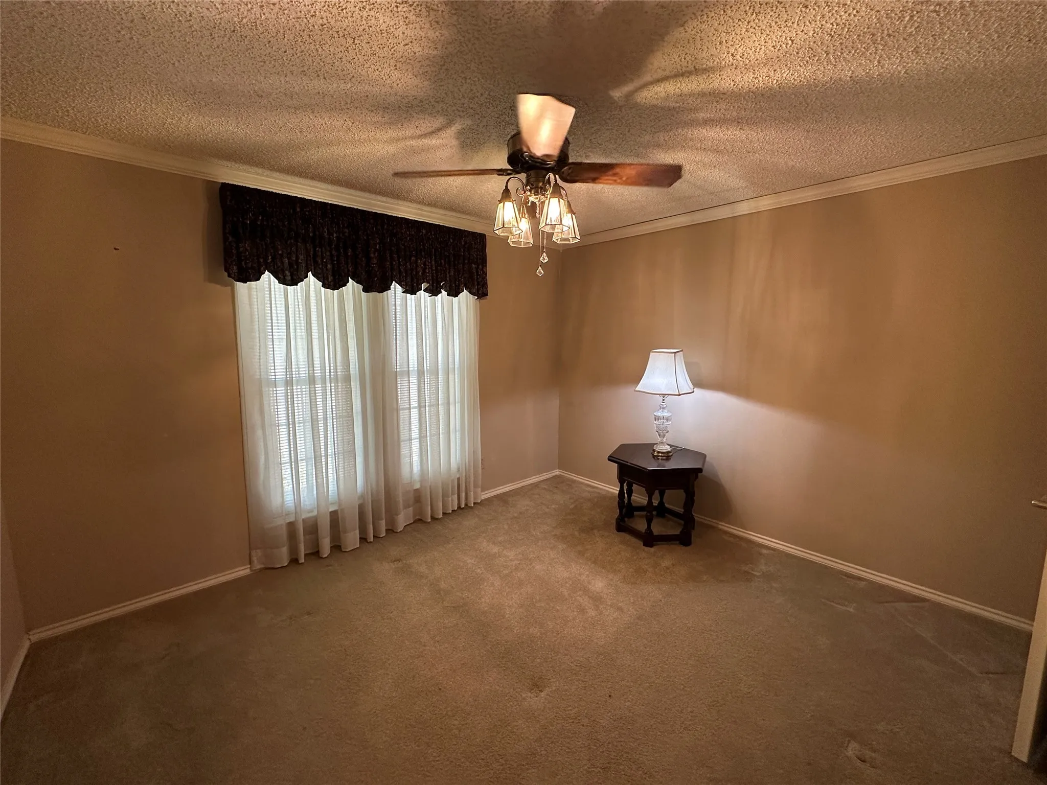 Single Family Residence For Sale in Dallas County , 1420 Oxford Place, Mesquite, Texas 75149, 3 Bedroom, 2 Bathroom, 2 Garage spaces, 1,891 Sqft, built in 1981, mls#21397456, Real Estate Agent in Mesquite, Homes For Sale in Dallas county, Homes For Sale in Mesquite, Realtor in Mesquite Texas, Real Estate Brokerage Independent Realty Texas, Luminita Cordes Realtor