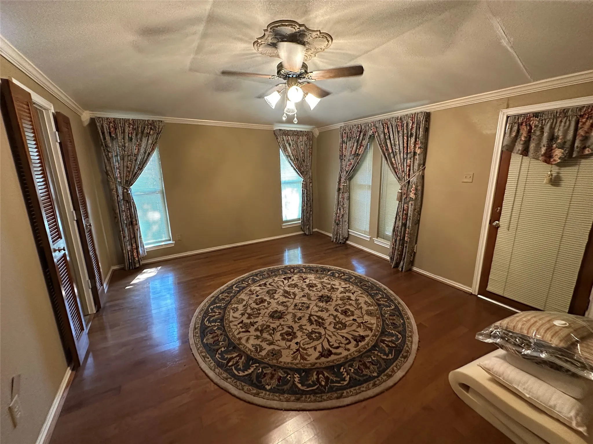 Single Family Residence For Sale in Dallas County , 1420 Oxford Place, Mesquite, Texas 75149, 3 Bedroom, 2 Bathroom, 2 Garage spaces, 1,891 Sqft, built in 1981, mls#21397456, Real Estate Agent in Mesquite, Homes For Sale in Dallas county, Homes For Sale in Mesquite, Realtor in Mesquite Texas, Real Estate Brokerage Independent Realty Texas, Luminita Cordes Realtor