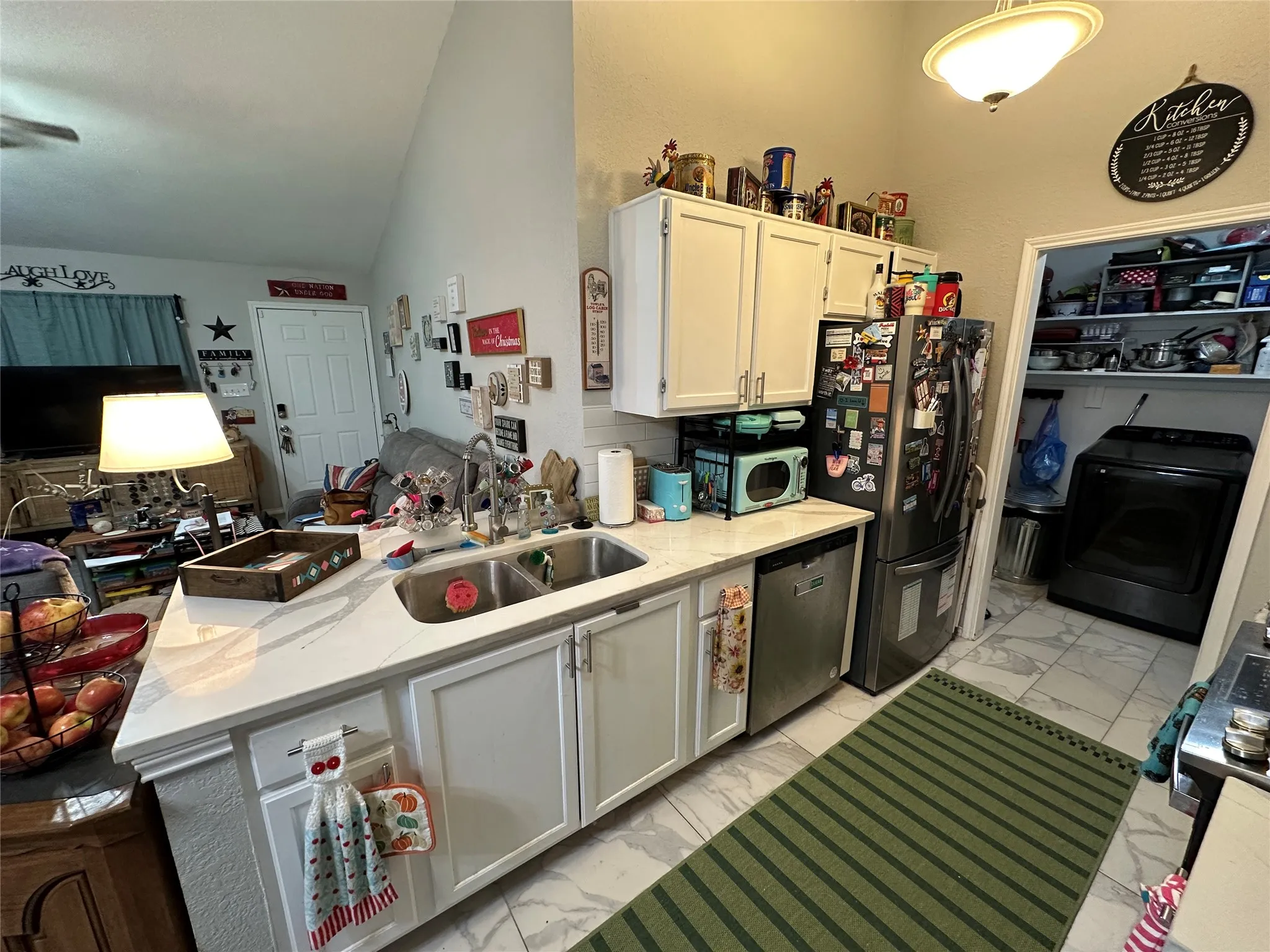 Single Family Residence For Sale in Dallas County , 504 Rustic Court, Irving, Texas 75060, 3 Bedroom, 2 Bathroom, Garage spaces, 1,173 Sqft, built in 1986, mls#21396840, Real Estate Agent in Irving, Homes For Sale in Dallas county, Homes For Sale in Irving, Realtor in Irving Texas, Real Estate Brokerage Independent Realty Texas, Luminita Cordes Realtor