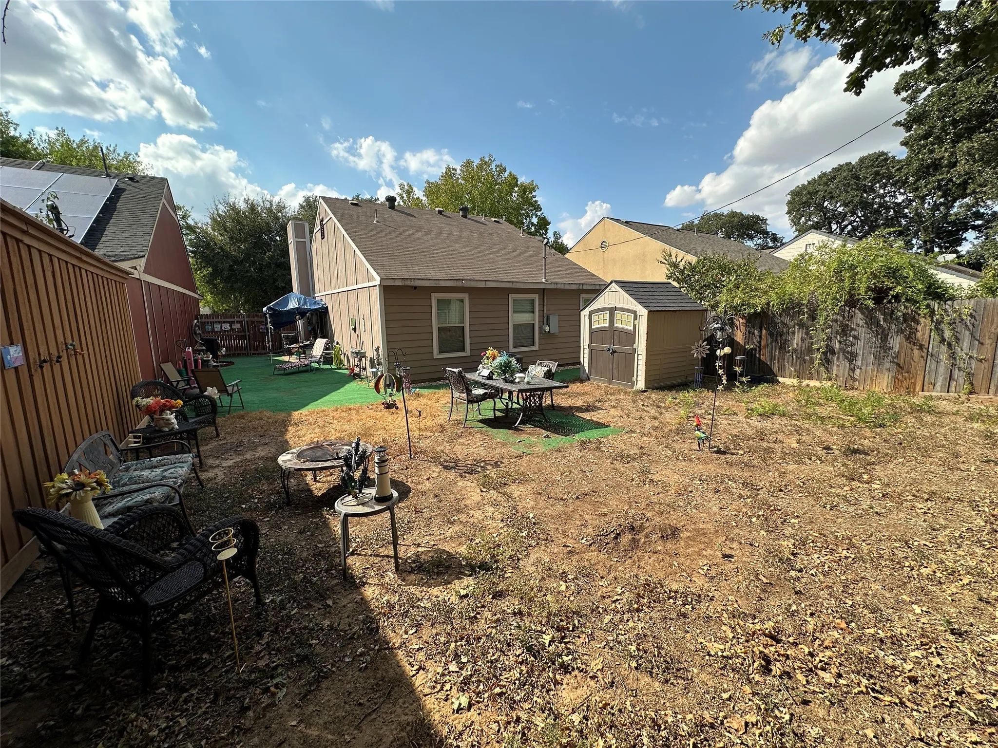 Single Family Residence For Sale in Dallas County , 504 Rustic Court, Irving, Texas 75060, 3 Bedroom, 2 Bathroom, Garage spaces, 1,173 Sqft, built in 1986, mls#21396840, Real Estate Agent in Irving, Homes For Sale in Dallas county, Homes For Sale in Irving, Realtor in Irving Texas, Real Estate Brokerage Independent Realty Texas, Luminita Cordes Realtor