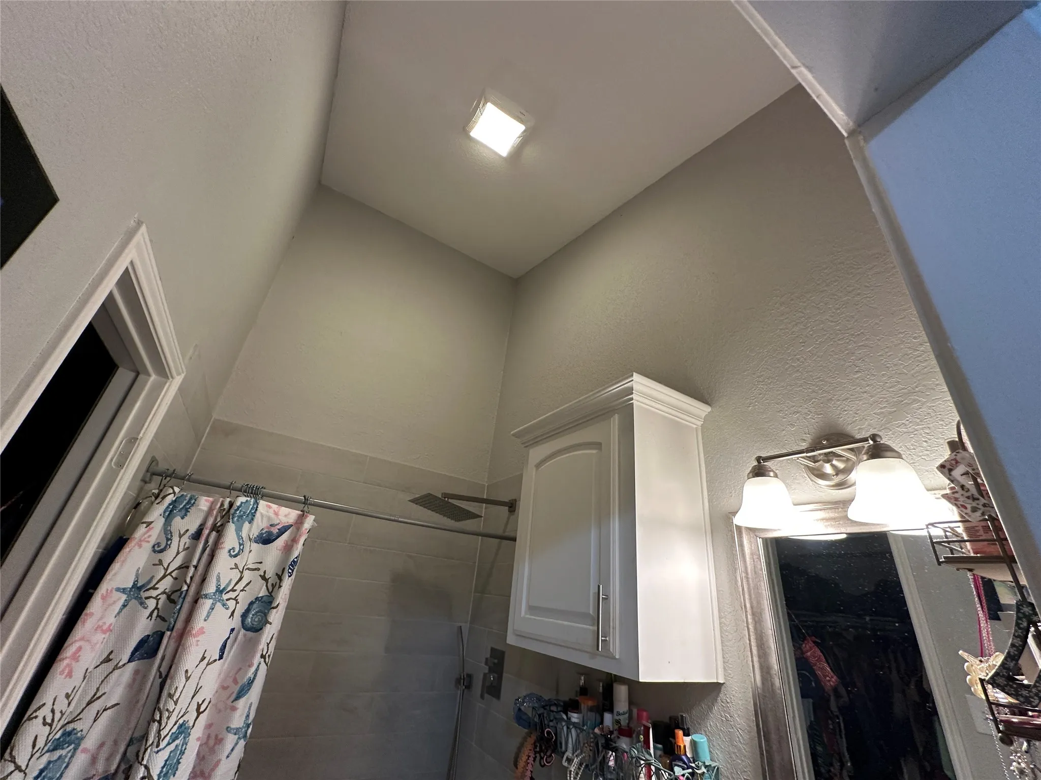 Single Family Residence For Sale in Dallas County , 504 Rustic Court, Irving, Texas 75060, 3 Bedroom, 2 Bathroom, Garage spaces, 1,173 Sqft, built in 1986, mls#21396840, Real Estate Agent in Irving, Homes For Sale in Dallas county, Homes For Sale in Irving, Realtor in Irving Texas, Real Estate Brokerage Independent Realty Texas, Luminita Cordes Realtor