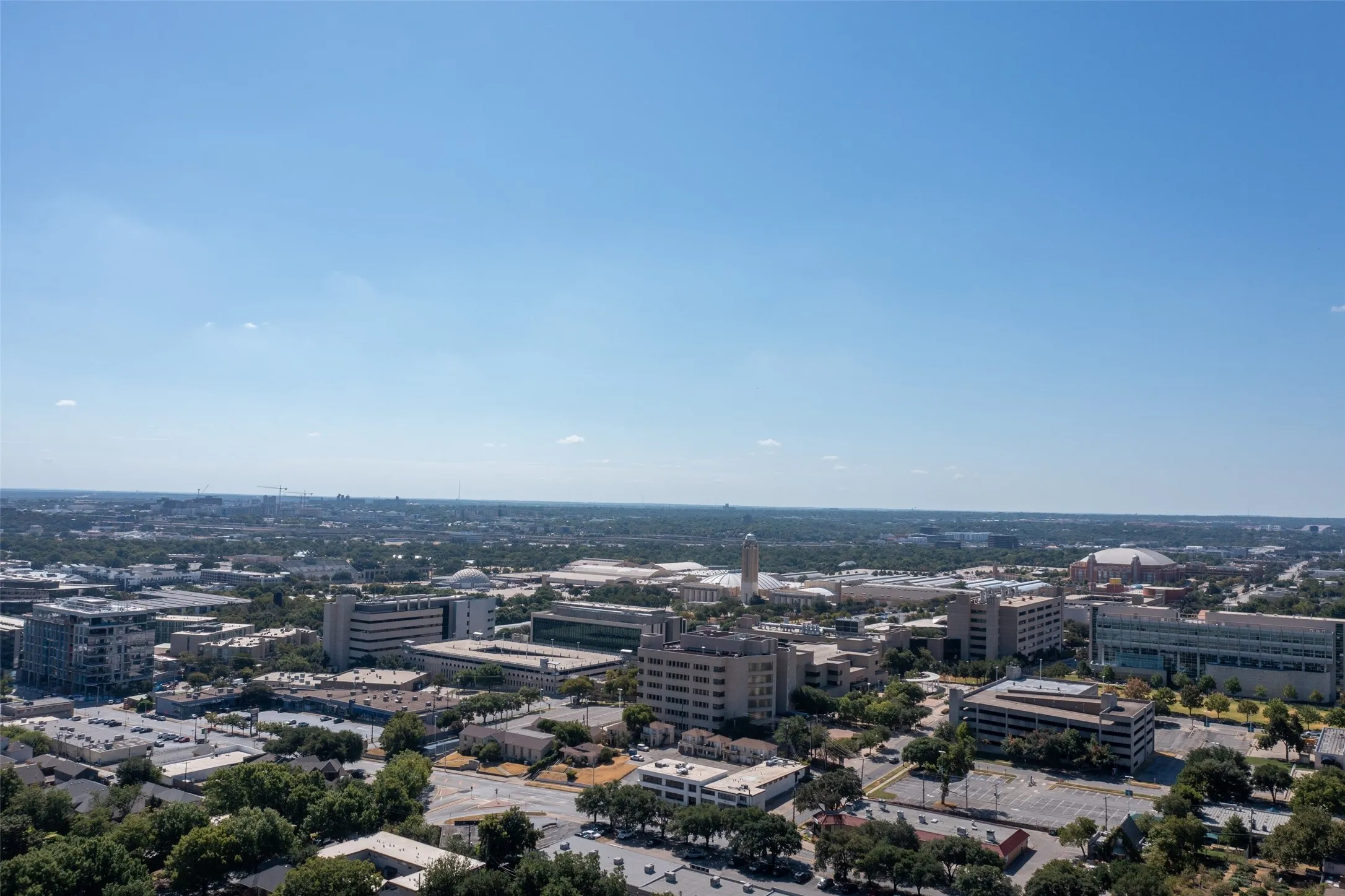 Townhouse For Sale in Tarrant County , 3701 W 5th Street, Fort Worth, Texas 76107, 2 Bedroom, 3 Bathroom, 2 Garage spaces, 1,885 Sqft, built in 1978, mls#21396416, Real Estate Agent in Fort Worth, Homes For Sale in Tarrant county, Homes For Sale in Fort Worth, Realtor in Fort Worth Texas, Real Estate Brokerage Independent Realty Texas, Luminita Cordes Realtor