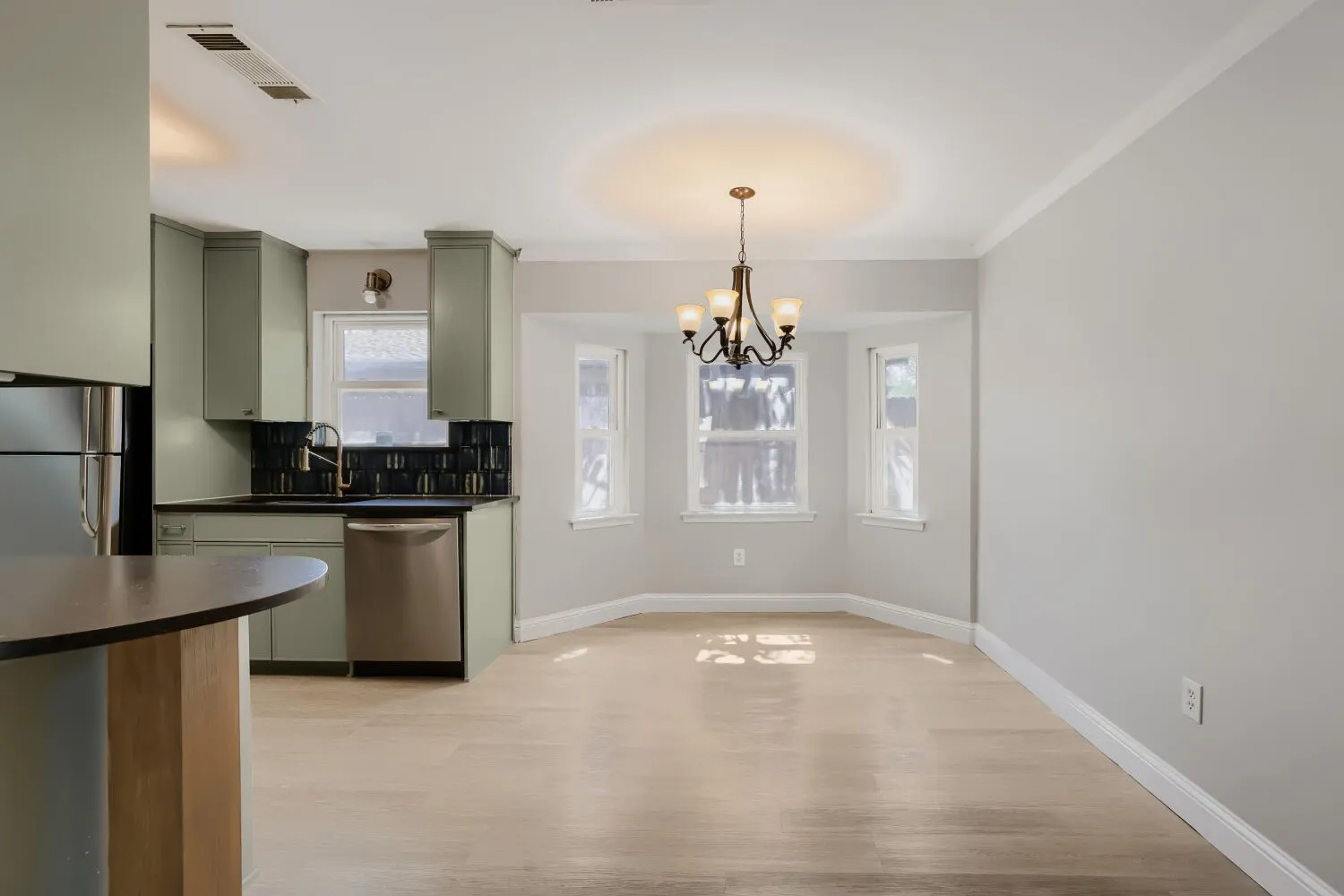 Single Family Residence For Sale in Tarrant County , 6917 Post Oak Drive, North Richland Hills, Texas 76182, 3 Bedroom, 2 Bathroom, 2 Garage spaces, 1,530 Sqft, built in 1978, mls#21398107, Real Estate Agent in North Richland Hills, Homes For Sale in Tarrant county, Homes For Sale in North Richland Hills, Realtor in North Richland Hills Texas, Real Estate Brokerage Independent Realty Texas, Luminita Cordes Realtor
