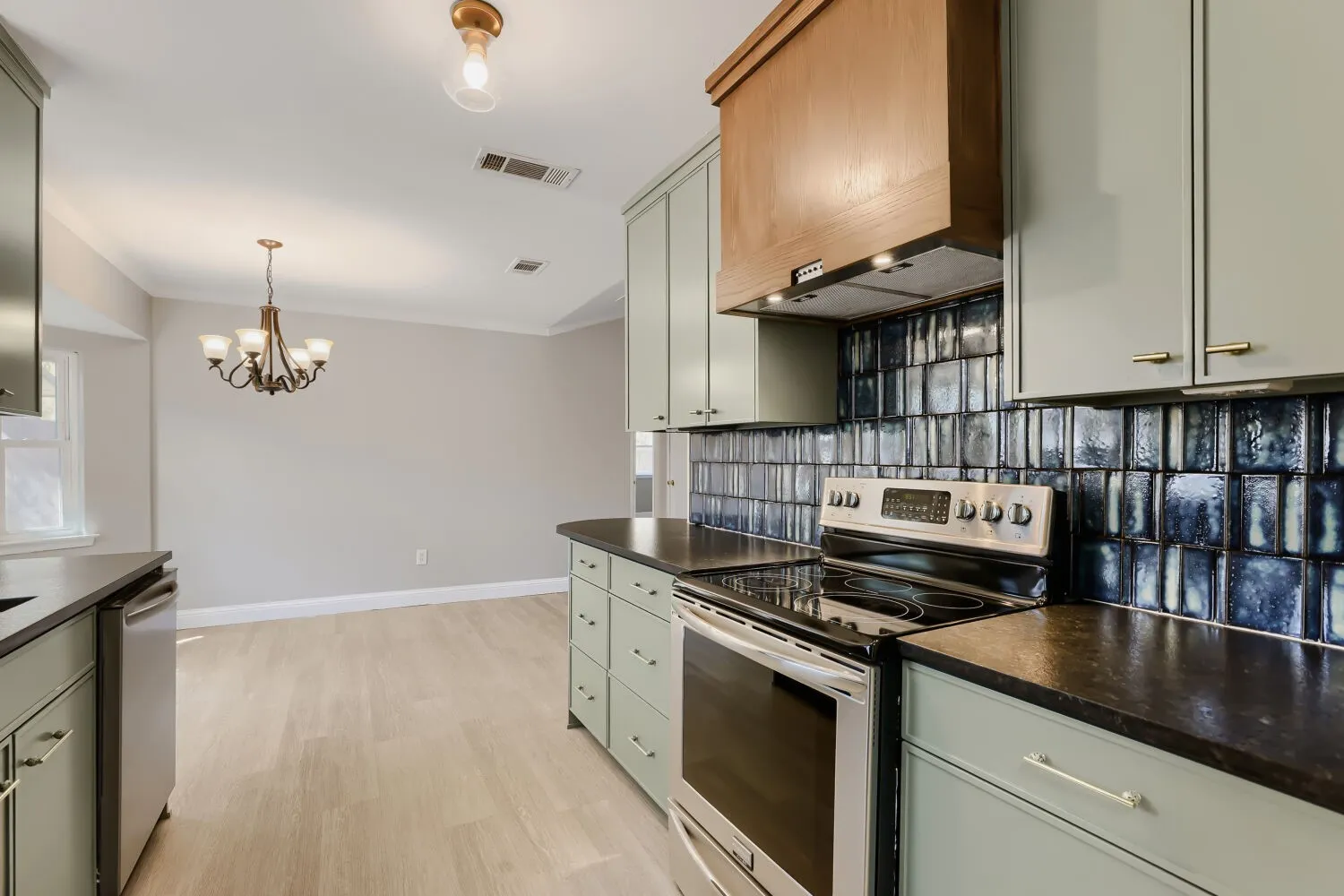 Single Family Residence For Sale in Tarrant County , 6917 Post Oak Drive, North Richland Hills, Texas 76182, 3 Bedroom, 2 Bathroom, 2 Garage spaces, 1,530 Sqft, built in 1978, mls#21398107, Real Estate Agent in North Richland Hills, Homes For Sale in Tarrant county, Homes For Sale in North Richland Hills, Realtor in North Richland Hills Texas, Real Estate Brokerage Independent Realty Texas, Luminita Cordes Realtor