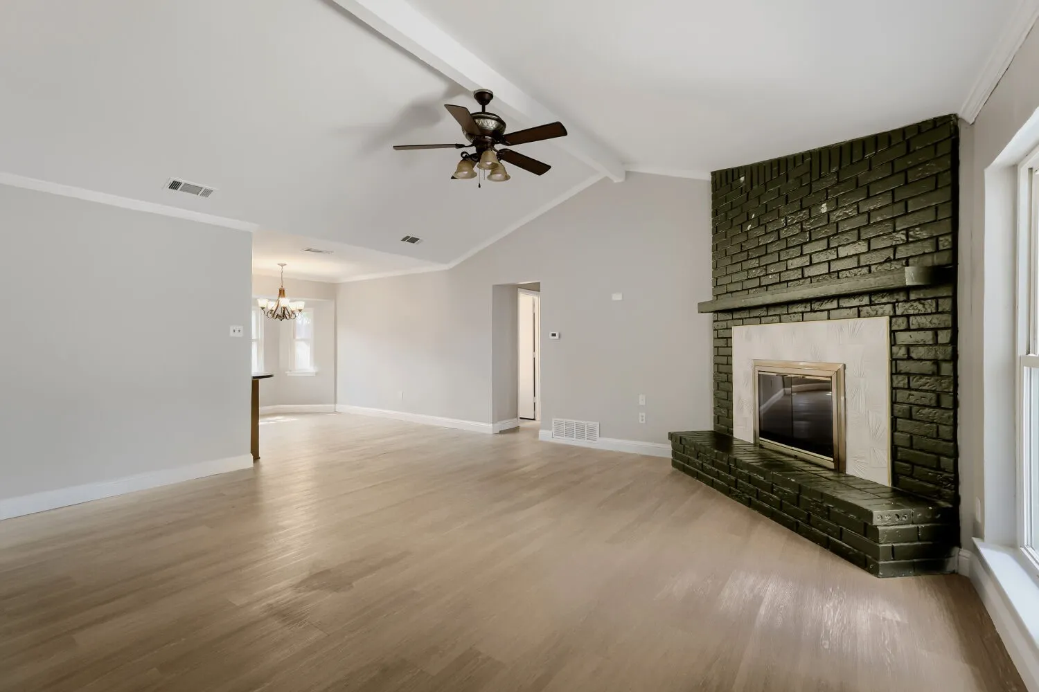 Single Family Residence For Sale in Tarrant County , 6917 Post Oak Drive, North Richland Hills, Texas 76182, 3 Bedroom, 2 Bathroom, 2 Garage spaces, 1,530 Sqft, built in 1978, mls#21398107, Real Estate Agent in North Richland Hills, Homes For Sale in Tarrant county, Homes For Sale in North Richland Hills, Realtor in North Richland Hills Texas, Real Estate Brokerage Independent Realty Texas, Luminita Cordes Realtor