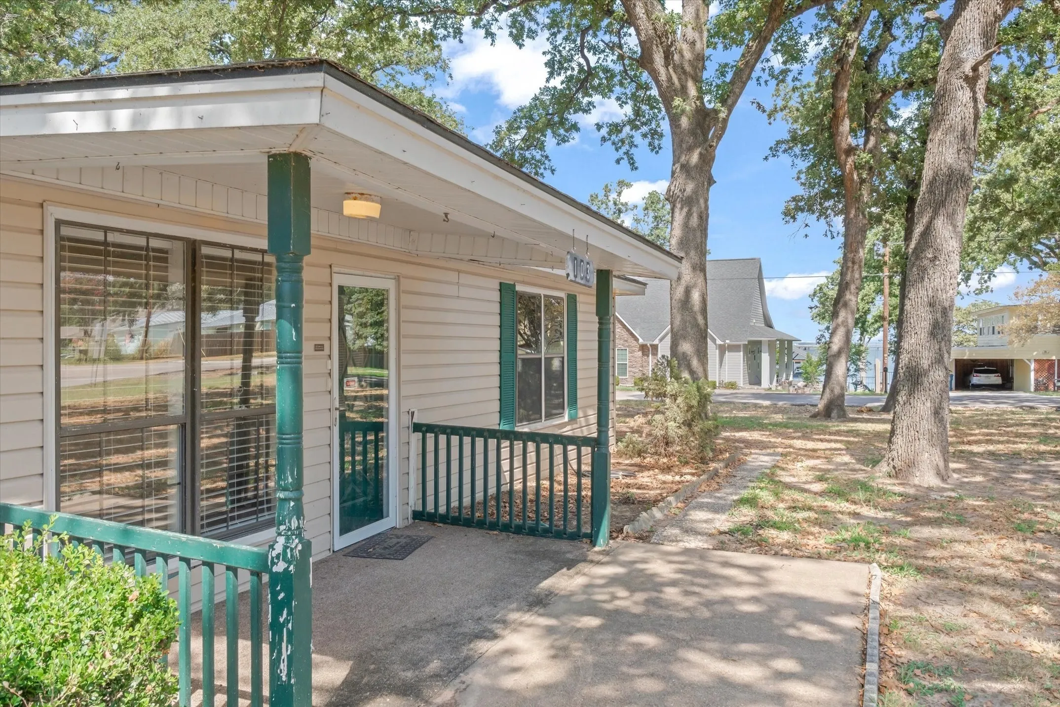 Single Family Residence For Sale in Henderson County , 103 Harbor Haven Street, Gun Barrel City, Texas 75156, 3 Bedroom, 3 Bathroom, 2 Garage spaces, 2,090 Sqft, built in 0, mls#21392241, Real Estate Agent in Gun Barrel City, Homes For Sale in Henderson county, Homes For Sale in Gun Barrel City, Realtor in Gun Barrel City Texas, Real Estate Brokerage Independent Realty Texas, Luminita Cordes Realtor