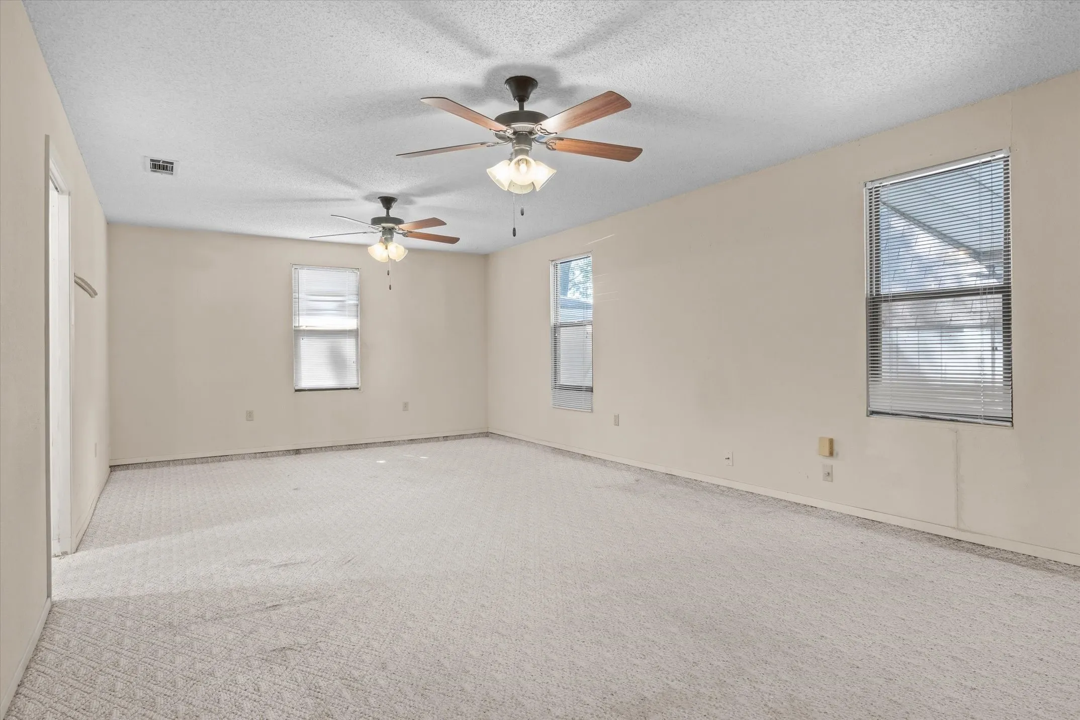 Single Family Residence For Sale in Henderson County , 103 Harbor Haven Street, Gun Barrel City, Texas 75156, 3 Bedroom, 3 Bathroom, 2 Garage spaces, 2,090 Sqft, built in 0, mls#21392241, Real Estate Agent in Gun Barrel City, Homes For Sale in Henderson county, Homes For Sale in Gun Barrel City, Realtor in Gun Barrel City Texas, Real Estate Brokerage Independent Realty Texas, Luminita Cordes Realtor