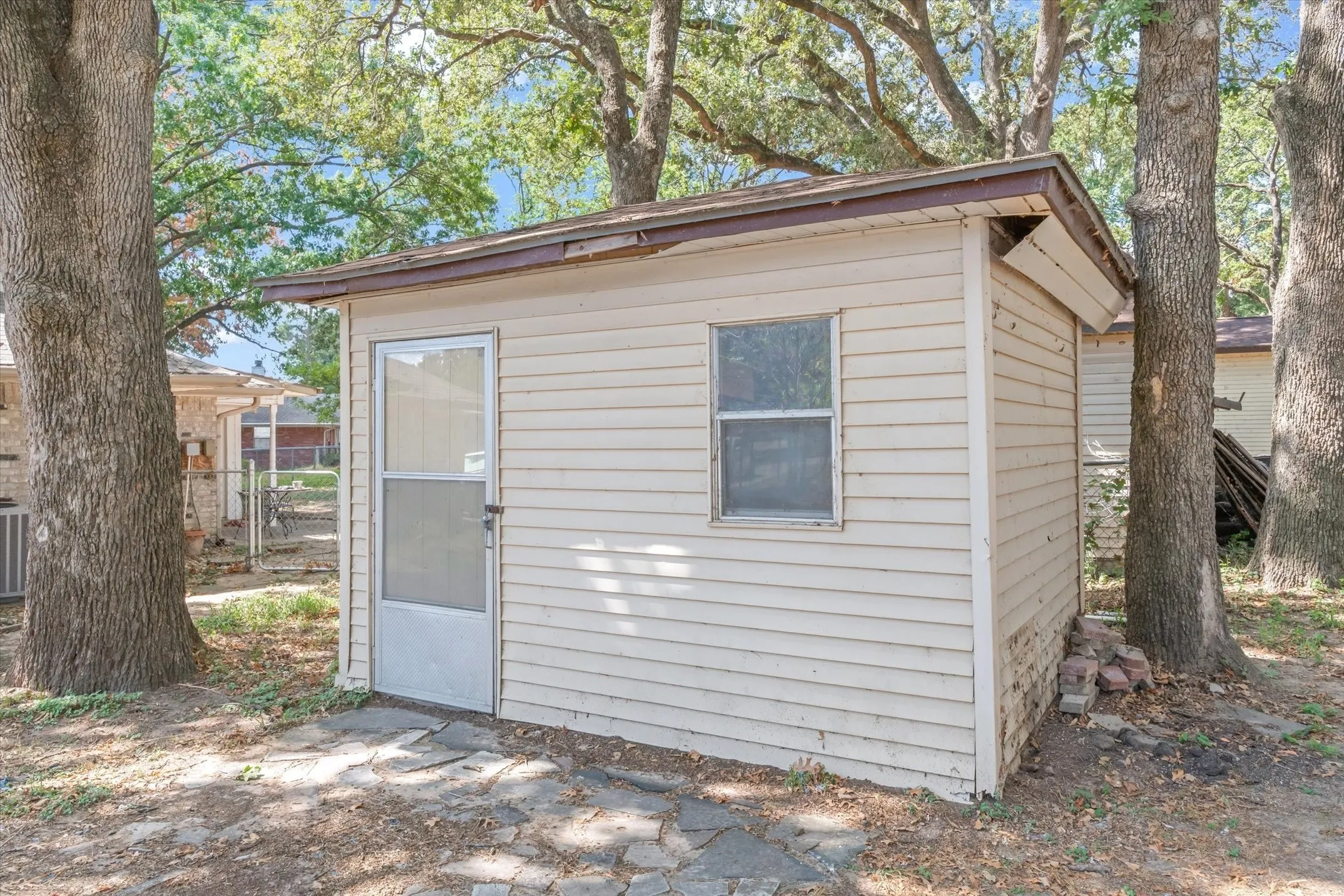 Single Family Residence For Sale in Henderson County , 103 Harbor Haven Street, Gun Barrel City, Texas 75156, 3 Bedroom, 3 Bathroom, 2 Garage spaces, 2,090 Sqft, built in 0, mls#21392241, Real Estate Agent in Gun Barrel City, Homes For Sale in Henderson county, Homes For Sale in Gun Barrel City, Realtor in Gun Barrel City Texas, Real Estate Brokerage Independent Realty Texas, Luminita Cordes Realtor