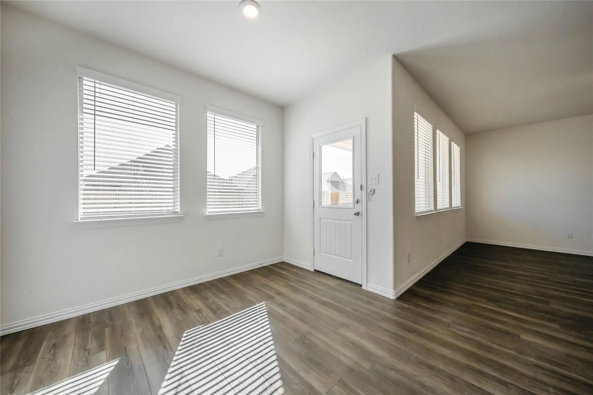 Single Family Residence For Rent in Rockwall County , 432 Holt Lane, Fate, Texas 75087, 3 Bedroom, 2 Bathroom, 2 Garage spaces, 1,602 Sqft, built in 2020, mls#21398192, Real Estate Agent in Fate, Homes For Rent in Rockwall county, Homes For Rent in Fate, Realtor in Fate Texas, Real Estate Brokerage Independent Realty Texas, Luminita Cordes Realtor