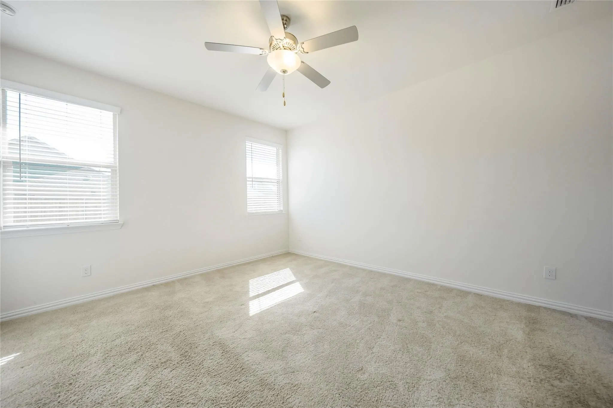 Single Family Residence For Rent in Rockwall County , 432 Holt Lane, Fate, Texas 75087, 3 Bedroom, 2 Bathroom, 2 Garage spaces, 1,602 Sqft, built in 2020, mls#21398192, Real Estate Agent in Fate, Homes For Rent in Rockwall county, Homes For Rent in Fate, Realtor in Fate Texas, Real Estate Brokerage Independent Realty Texas, Luminita Cordes Realtor