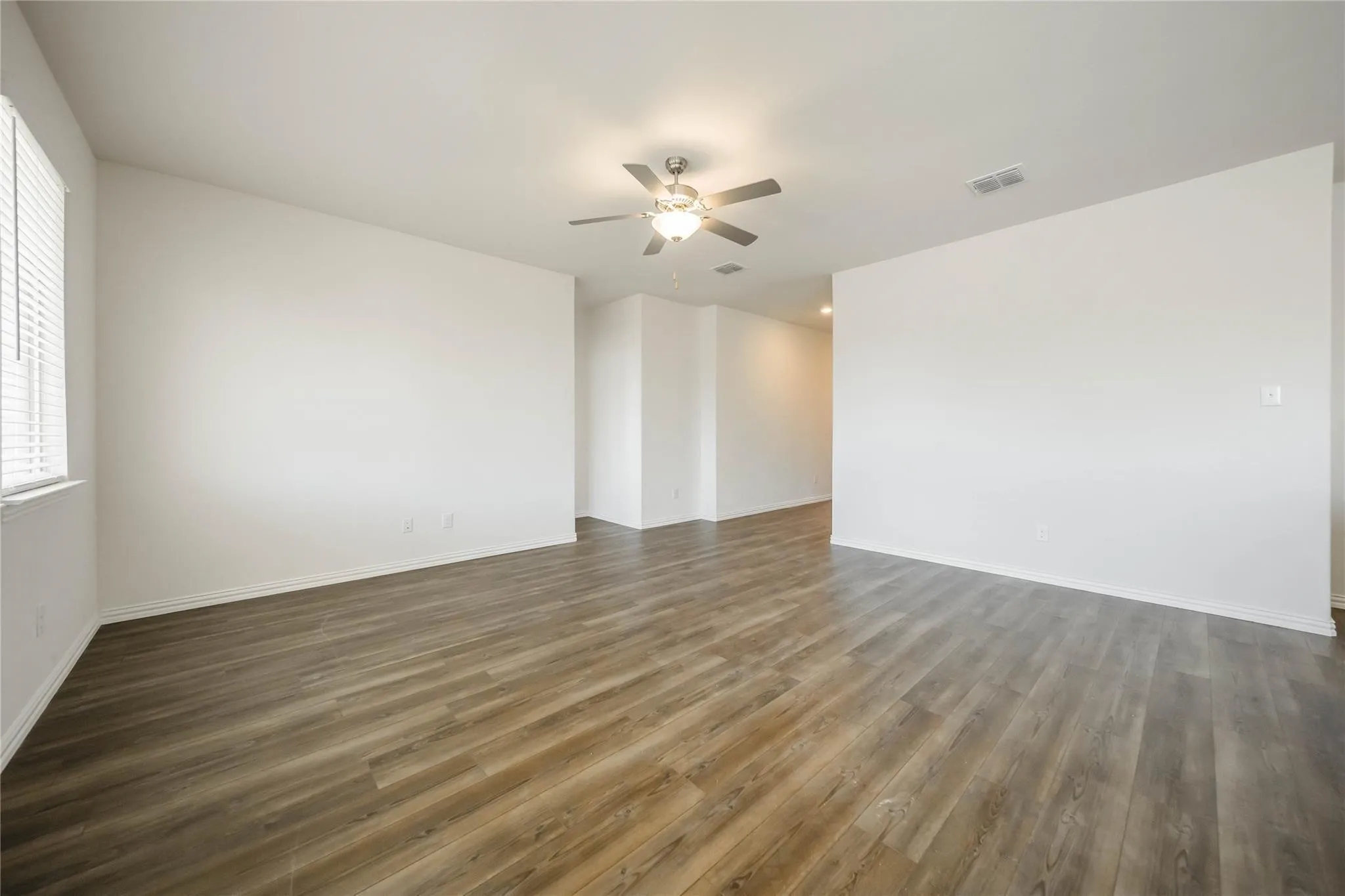 Single Family Residence For Rent in Rockwall County , 432 Holt Lane, Fate, Texas 75087, 3 Bedroom, 2 Bathroom, 2 Garage spaces, 1,602 Sqft, built in 2020, mls#21398192, Real Estate Agent in Fate, Homes For Rent in Rockwall county, Homes For Rent in Fate, Realtor in Fate Texas, Real Estate Brokerage Independent Realty Texas, Luminita Cordes Realtor