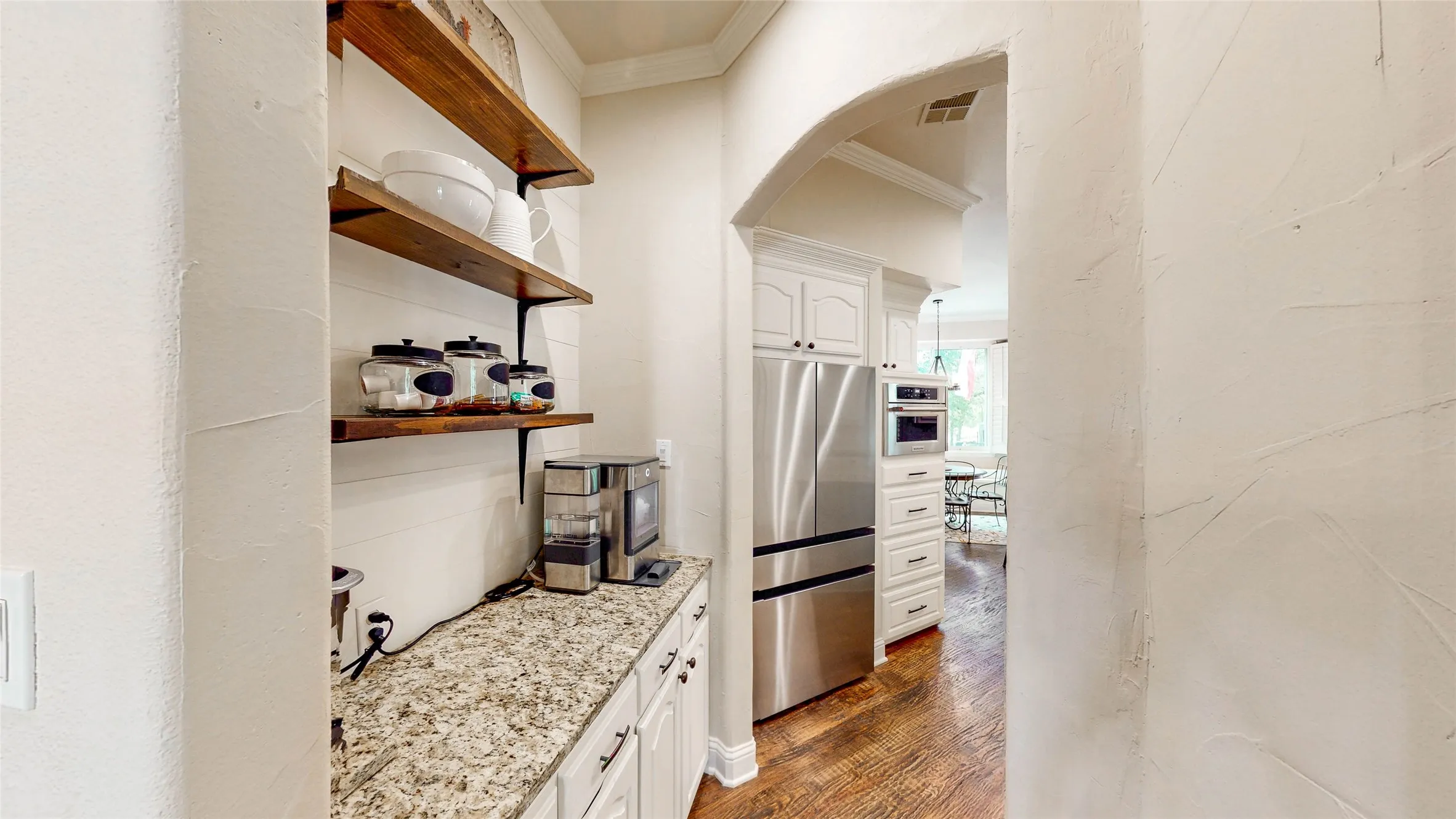 Single Family Residence For Sale in Denton County , 4319 Crown Knoll Circle, Flower Mound, Texas 75028, 4 Bedroom, 4 Bathroom, 3 Garage spaces, 3,917 Sqft, built in 1997, mls#21398331, Real Estate Agent in Flower Mound, Homes For Sale in Denton county, Homes For Sale in Flower Mound, Realtor in Flower Mound Texas, Real Estate Brokerage Independent Realty Texas, Luminita Cordes Realtor