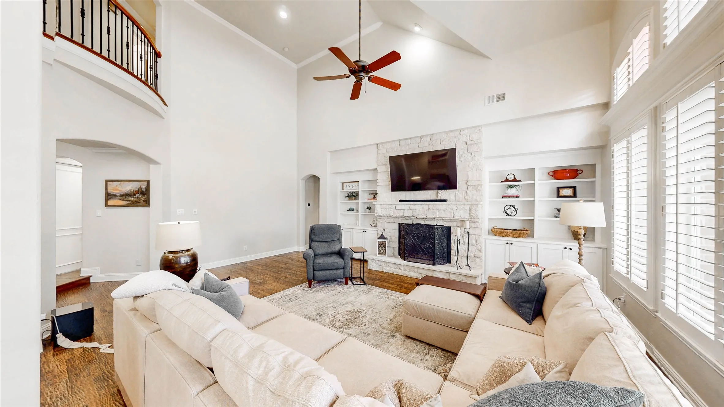Single Family Residence For Sale in Denton County , 4319 Crown Knoll Circle, Flower Mound, Texas 75028, 4 Bedroom, 4 Bathroom, 3 Garage spaces, 3,917 Sqft, built in 1997, mls#21398331, Real Estate Agent in Flower Mound, Homes For Sale in Denton county, Homes For Sale in Flower Mound, Realtor in Flower Mound Texas, Real Estate Brokerage Independent Realty Texas, Luminita Cordes Realtor