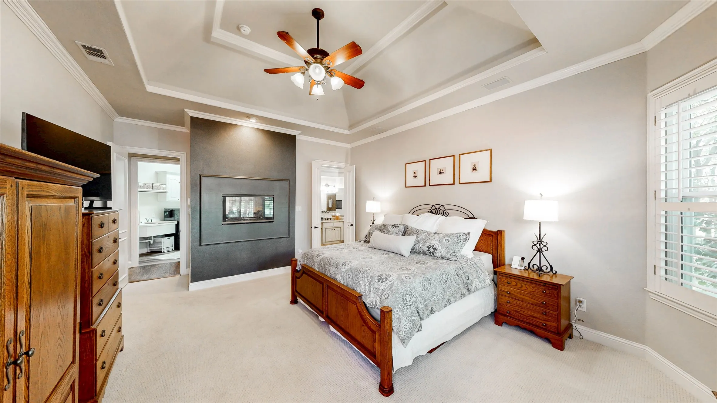 Single Family Residence For Sale in Denton County , 4319 Crown Knoll Circle, Flower Mound, Texas 75028, 4 Bedroom, 4 Bathroom, 3 Garage spaces, 3,917 Sqft, built in 1997, mls#21398331, Real Estate Agent in Flower Mound, Homes For Sale in Denton county, Homes For Sale in Flower Mound, Realtor in Flower Mound Texas, Real Estate Brokerage Independent Realty Texas, Luminita Cordes Realtor
