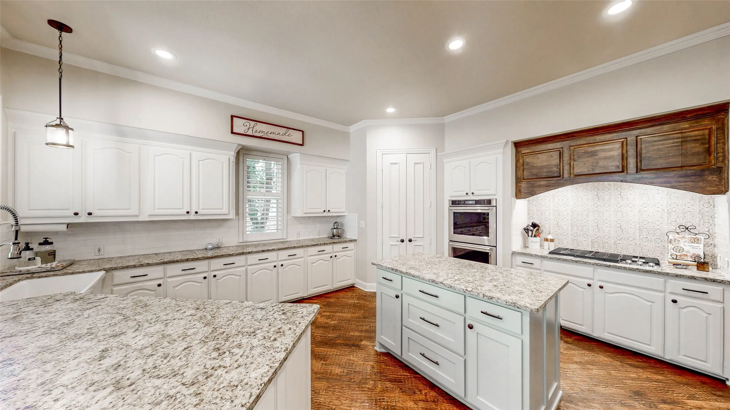 Single Family Residence For Sale in Denton County , 4319 Crown Knoll Circle, Flower Mound, Texas 75028, 4 Bedroom, 4 Bathroom, 3 Garage spaces, 3,917 Sqft, built in 1997, mls#21398331, Real Estate Agent in Flower Mound, Homes For Sale in Denton county, Homes For Sale in Flower Mound, Realtor in Flower Mound Texas, Real Estate Brokerage Independent Realty Texas, Luminita Cordes Realtor