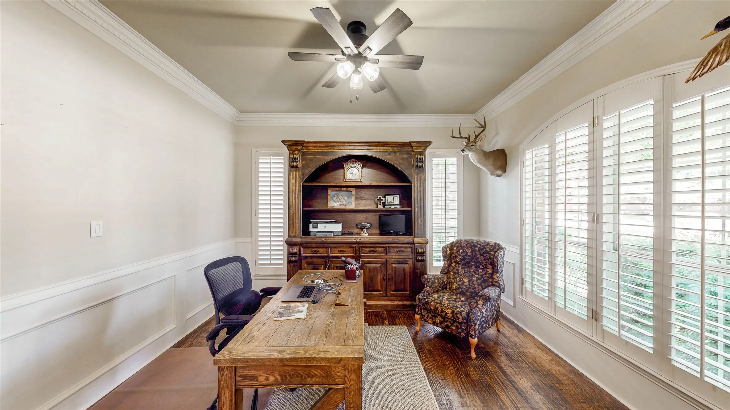 Single Family Residence For Sale in Denton County , 4319 Crown Knoll Circle, Flower Mound, Texas 75028, 4 Bedroom, 4 Bathroom, 3 Garage spaces, 3,917 Sqft, built in 1997, mls#21398331, Real Estate Agent in Flower Mound, Homes For Sale in Denton county, Homes For Sale in Flower Mound, Realtor in Flower Mound Texas, Real Estate Brokerage Independent Realty Texas, Luminita Cordes Realtor