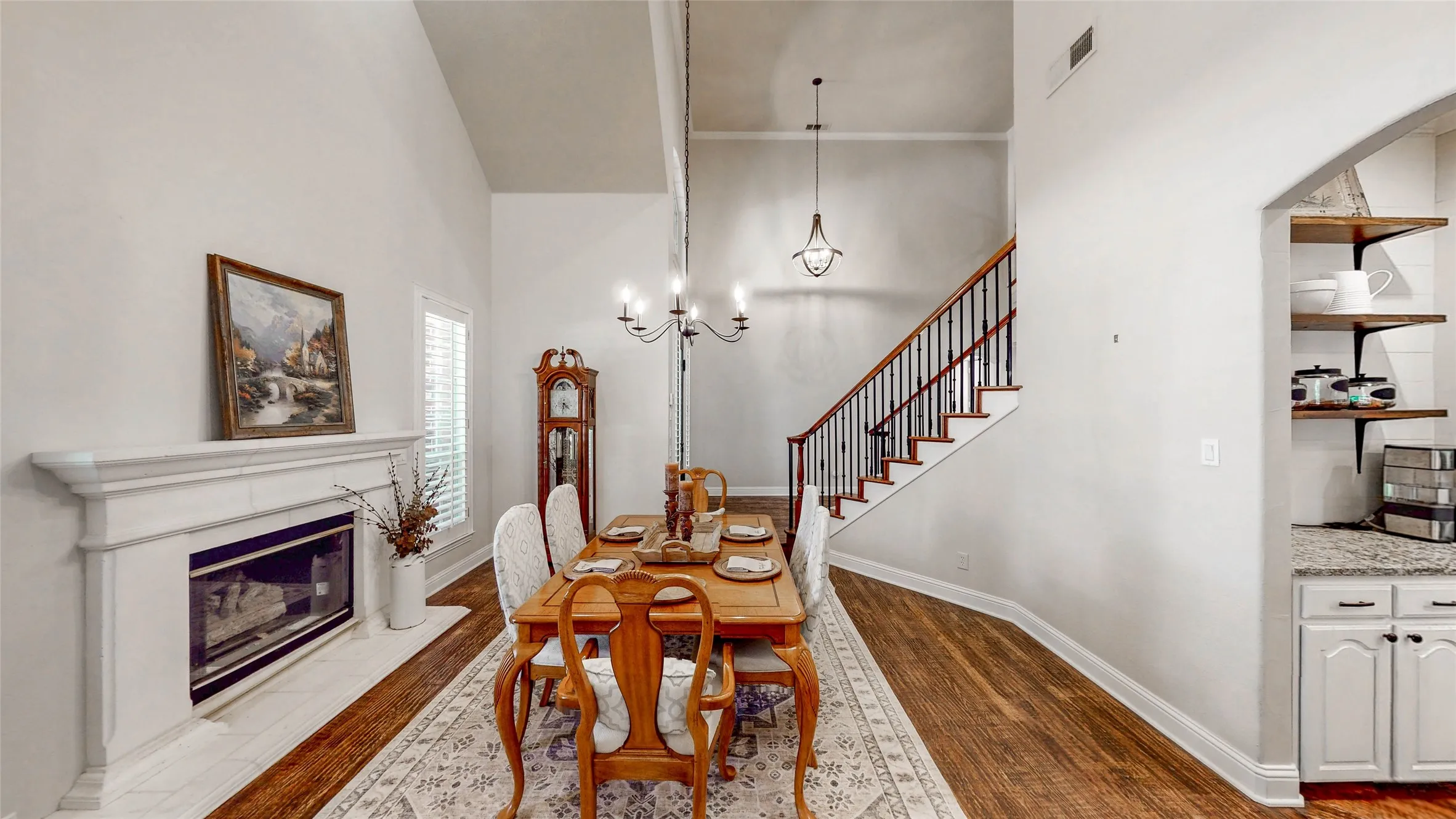 Single Family Residence For Sale in Denton County , 4319 Crown Knoll Circle, Flower Mound, Texas 75028, 4 Bedroom, 4 Bathroom, 3 Garage spaces, 3,917 Sqft, built in 1997, mls#21398331, Real Estate Agent in Flower Mound, Homes For Sale in Denton county, Homes For Sale in Flower Mound, Realtor in Flower Mound Texas, Real Estate Brokerage Independent Realty Texas, Luminita Cordes Realtor