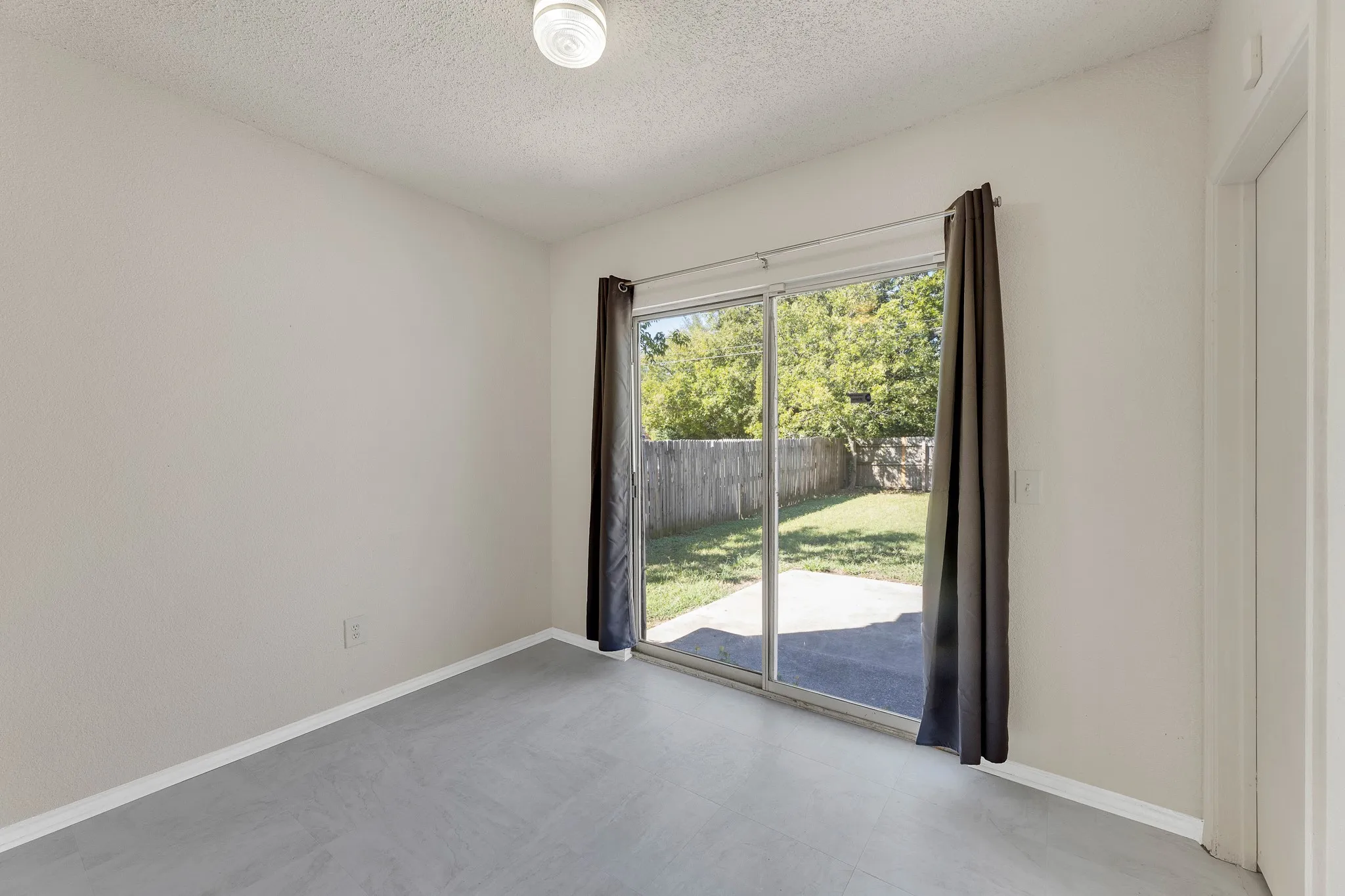 Single Family Residence For Rent in Dallas County , 919 SUMAC Drive, Dallas, Texas 75217, 4 Bedroom, 3 Bathroom, 2 Garage spaces, 1,994 Sqft, built in 1989, mls#21398342, Real Estate Agent in Dallas, Homes For Rent in Dallas county, Homes For Rent in Dallas, Realtor in Dallas Texas, Real Estate Brokerage Independent Realty Texas, Luminita Cordes Realtor
