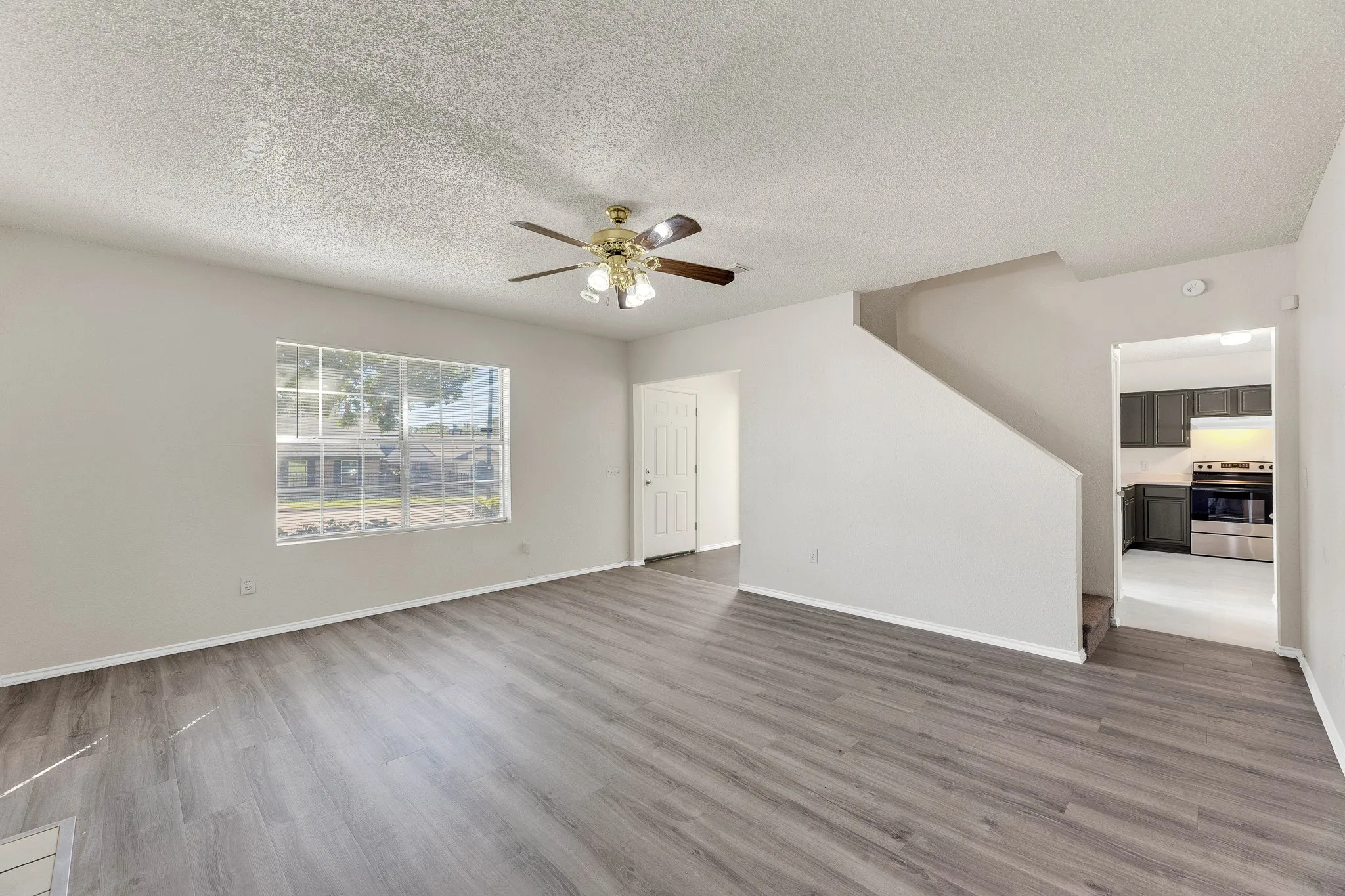 Single Family Residence For Rent in Dallas County , 919 SUMAC Drive, Dallas, Texas 75217, 4 Bedroom, 3 Bathroom, 2 Garage spaces, 1,994 Sqft, built in 1989, mls#21398342, Real Estate Agent in Dallas, Homes For Rent in Dallas county, Homes For Rent in Dallas, Realtor in Dallas Texas, Real Estate Brokerage Independent Realty Texas, Luminita Cordes Realtor