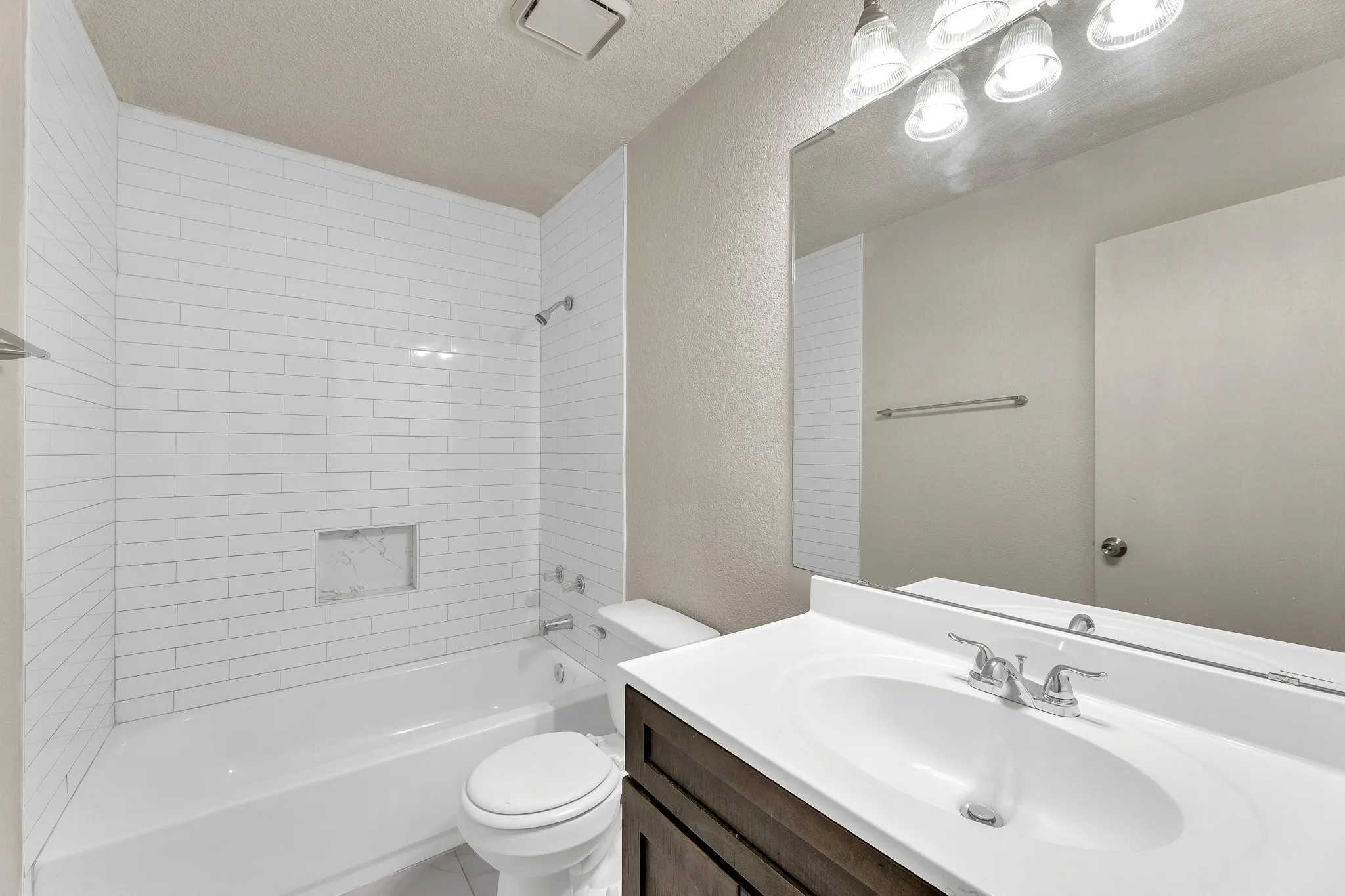 Single Family Residence For Rent in Dallas County , 919 SUMAC Drive, Dallas, Texas 75217, 4 Bedroom, 3 Bathroom, 2 Garage spaces, 1,994 Sqft, built in 1989, mls#21398342, Real Estate Agent in Dallas, Homes For Rent in Dallas county, Homes For Rent in Dallas, Realtor in Dallas Texas, Real Estate Brokerage Independent Realty Texas, Luminita Cordes Realtor
