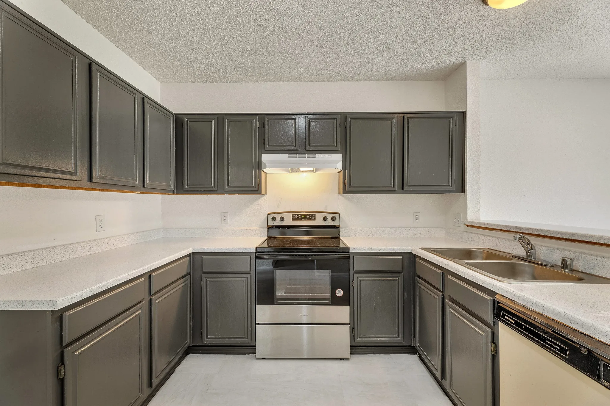 Single Family Residence For Rent in Dallas County , 919 SUMAC Drive, Dallas, Texas 75217, 4 Bedroom, 3 Bathroom, 2 Garage spaces, 1,994 Sqft, built in 1989, mls#21398342, Real Estate Agent in Dallas, Homes For Rent in Dallas county, Homes For Rent in Dallas, Realtor in Dallas Texas, Real Estate Brokerage Independent Realty Texas, Luminita Cordes Realtor
