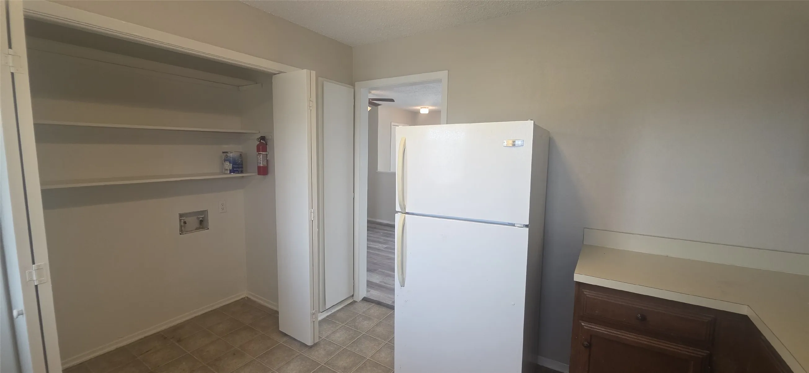 Townhouse For Rent in Tarrant County , 237 Vista Way, Benbrook, Texas 76126, 2 Bedroom, 2 Bathroom, Garage spaces, 995 Sqft, built in 1981, mls#21398348, Real Estate Agent in Benbrook, Homes For Rent in Tarrant county, Homes For Rent in Benbrook, Realtor in Benbrook Texas, Real Estate Brokerage Independent Realty Texas, Luminita Cordes Realtor