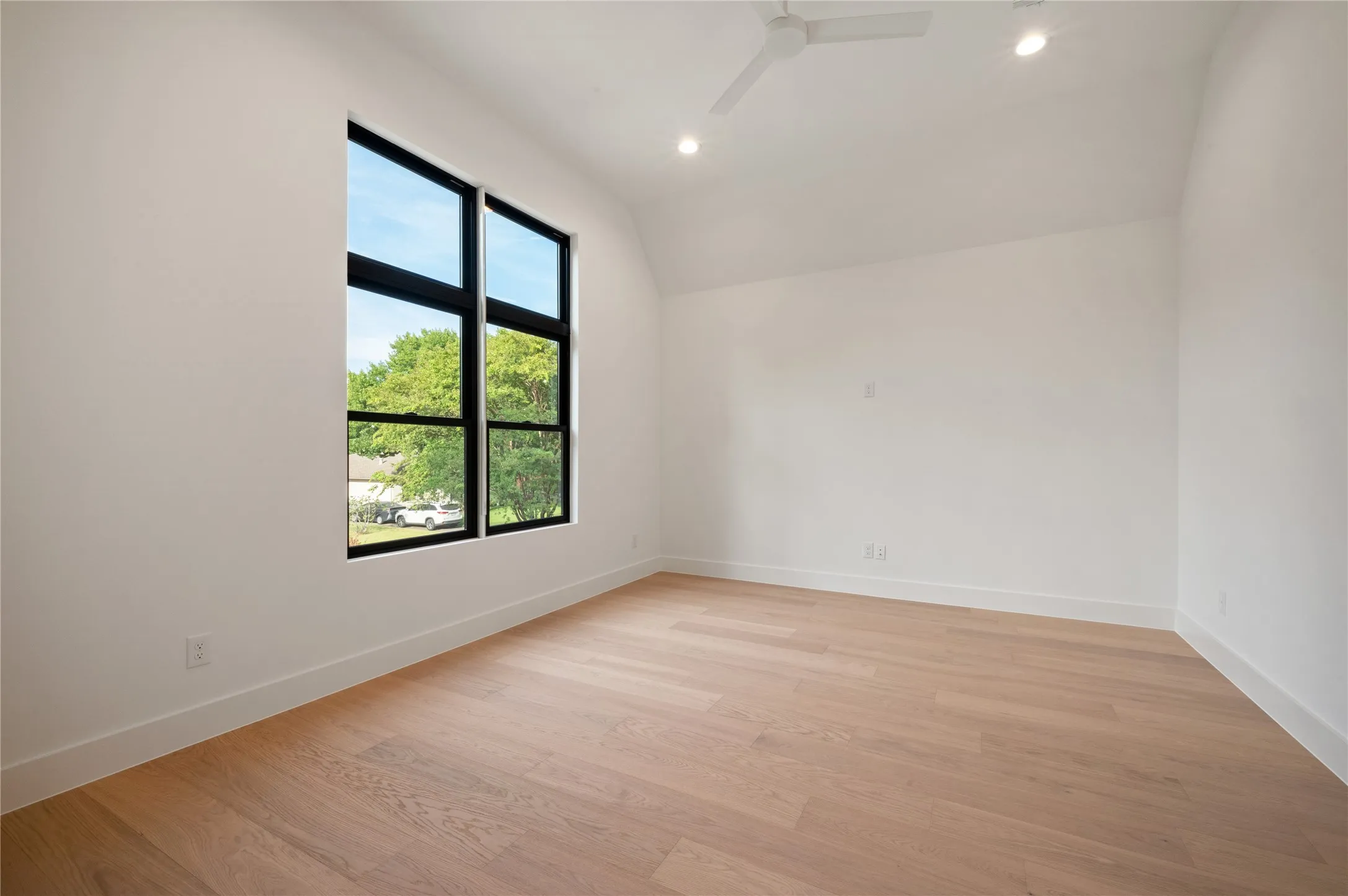 Single Family Residence For Sale in Dallas County , 6222 Monticello Avenue, Dallas, Texas 75214, 5 Bedroom, 4 Bathroom, 2 Garage spaces, 4,337 Sqft, built in 2026, mls#21397360, Real Estate Agent in Dallas, Homes For Sale in Dallas county, Homes For Sale in Dallas, Realtor in Dallas Texas, Real Estate Brokerage Independent Realty Texas, Luminita Cordes Realtor