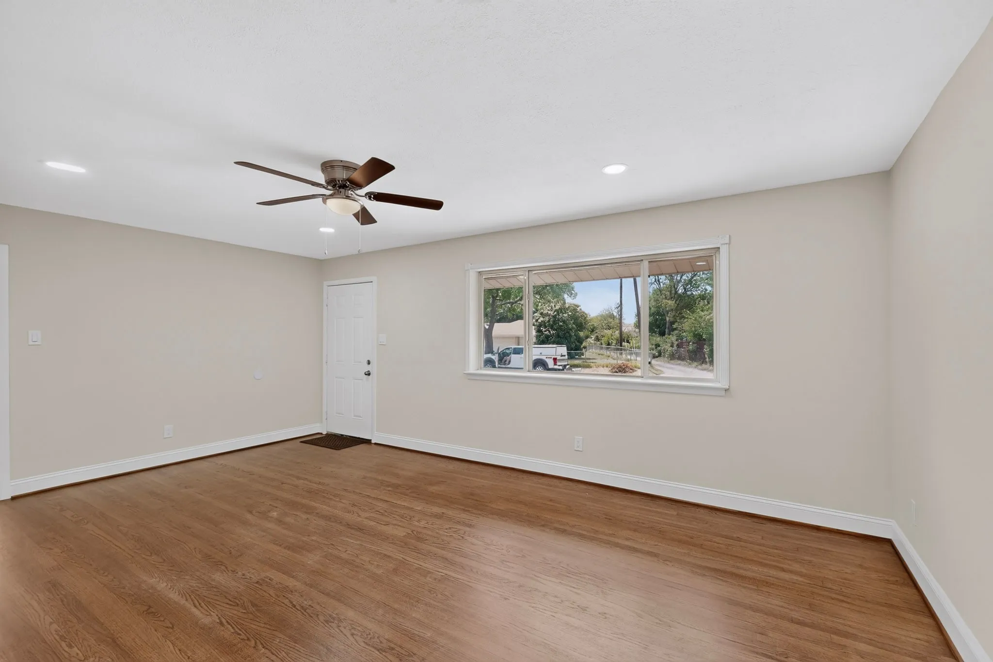Single Family Residence For Rent in Dallas County , 416 Rustic Circle, Richardson, Texas 75080, 3 Bedroom, 2 Bathroom, 1 Garage spaces, 1,297 Sqft, built in 1955, mls#21398362, Real Estate Agent in Richardson, Homes For Rent in Dallas county, Homes For Rent in Richardson, Realtor in Richardson Texas, Real Estate Brokerage Independent Realty Texas, Luminita Cordes Realtor