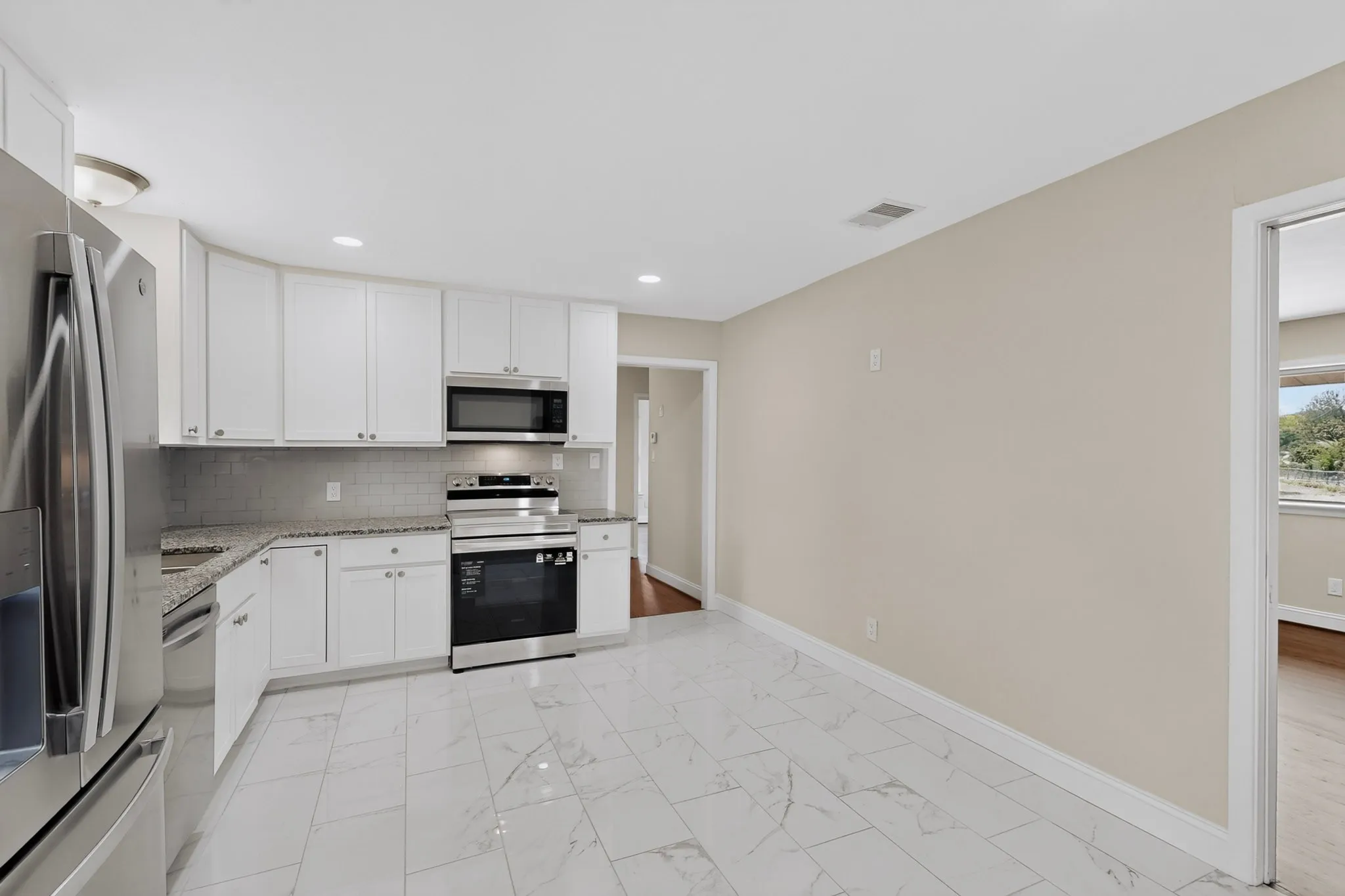 Single Family Residence For Rent in Dallas County , 416 Rustic Circle, Richardson, Texas 75080, 3 Bedroom, 2 Bathroom, 1 Garage spaces, 1,297 Sqft, built in 1955, mls#21398362, Real Estate Agent in Richardson, Homes For Rent in Dallas county, Homes For Rent in Richardson, Realtor in Richardson Texas, Real Estate Brokerage Independent Realty Texas, Luminita Cordes Realtor