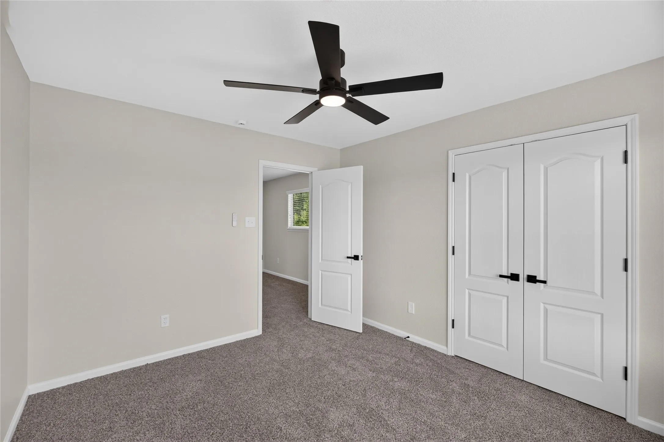 Single Family Residence For Sale in Dallas County , 1336 Kiwi Court, Dallas, Texas 75051, 4 Bedroom, 3 Bathroom, 2 Garage spaces, 2,329 Sqft, built in 2009, mls#21397950, Real Estate Agent in Dallas, Homes For Sale in Dallas county, Homes For Sale in Dallas, Realtor in Dallas Texas, Real Estate Brokerage Independent Realty Texas, Luminita Cordes Realtor