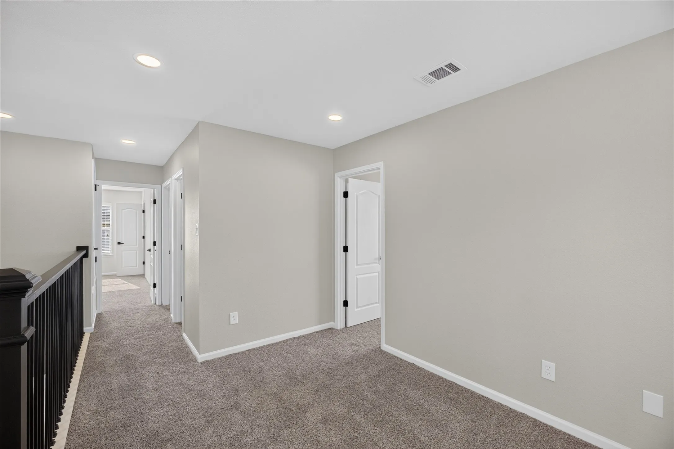 Single Family Residence For Sale in Dallas County , 1336 Kiwi Court, Dallas, Texas 75051, 4 Bedroom, 3 Bathroom, 2 Garage spaces, 2,329 Sqft, built in 2009, mls#21397950, Real Estate Agent in Dallas, Homes For Sale in Dallas county, Homes For Sale in Dallas, Realtor in Dallas Texas, Real Estate Brokerage Independent Realty Texas, Luminita Cordes Realtor