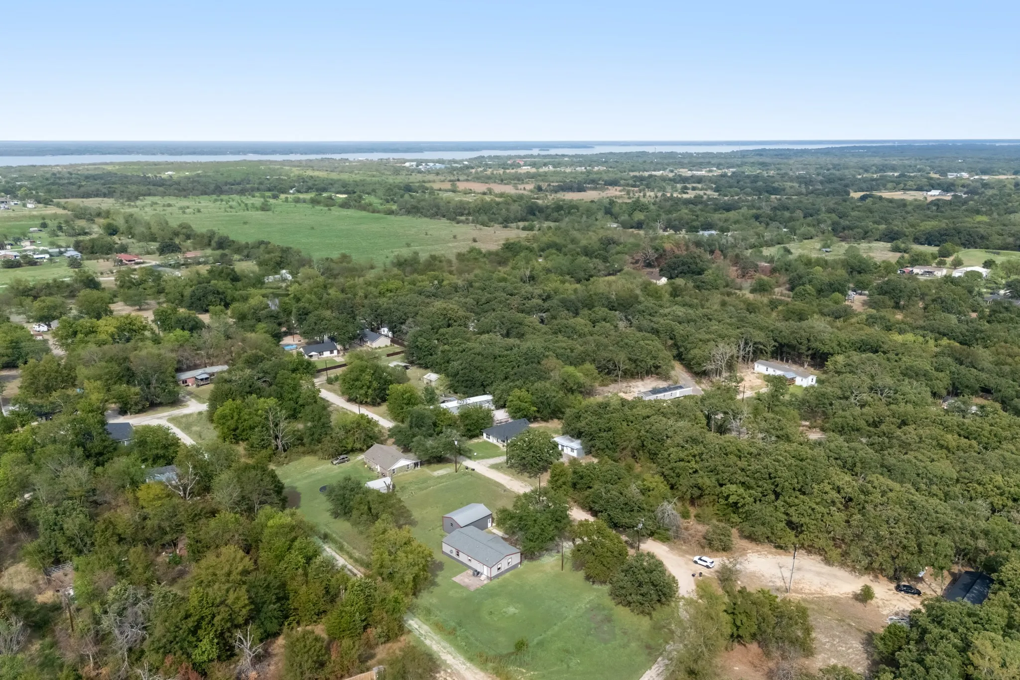 Manufactured Home For Sale in Hunt County , 9330 Lynda Lane, Hawk Cove, Texas 75474, 3 Bedroom, 2 Bathroom, 1 Garage spaces, 1,344 Sqft, built in 1998, mls#21398144, Real Estate Agent in Hawk Cove, Homes For Sale in Hunt county, Homes For Sale in Hawk Cove, Realtor in Hawk Cove Texas, Real Estate Brokerage Independent Realty Texas, Luminita Cordes Realtor