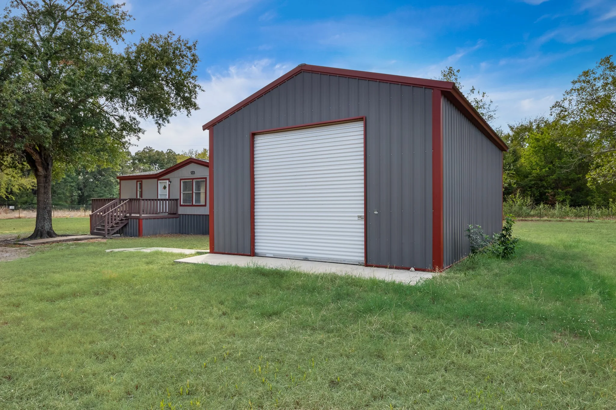 Manufactured Home For Sale in Hunt County , 9330 Lynda Lane, Hawk Cove, Texas 75474, 3 Bedroom, 2 Bathroom, 1 Garage spaces, 1,344 Sqft, built in 1998, mls#21398144, Real Estate Agent in Hawk Cove, Homes For Sale in Hunt county, Homes For Sale in Hawk Cove, Realtor in Hawk Cove Texas, Real Estate Brokerage Independent Realty Texas, Luminita Cordes Realtor