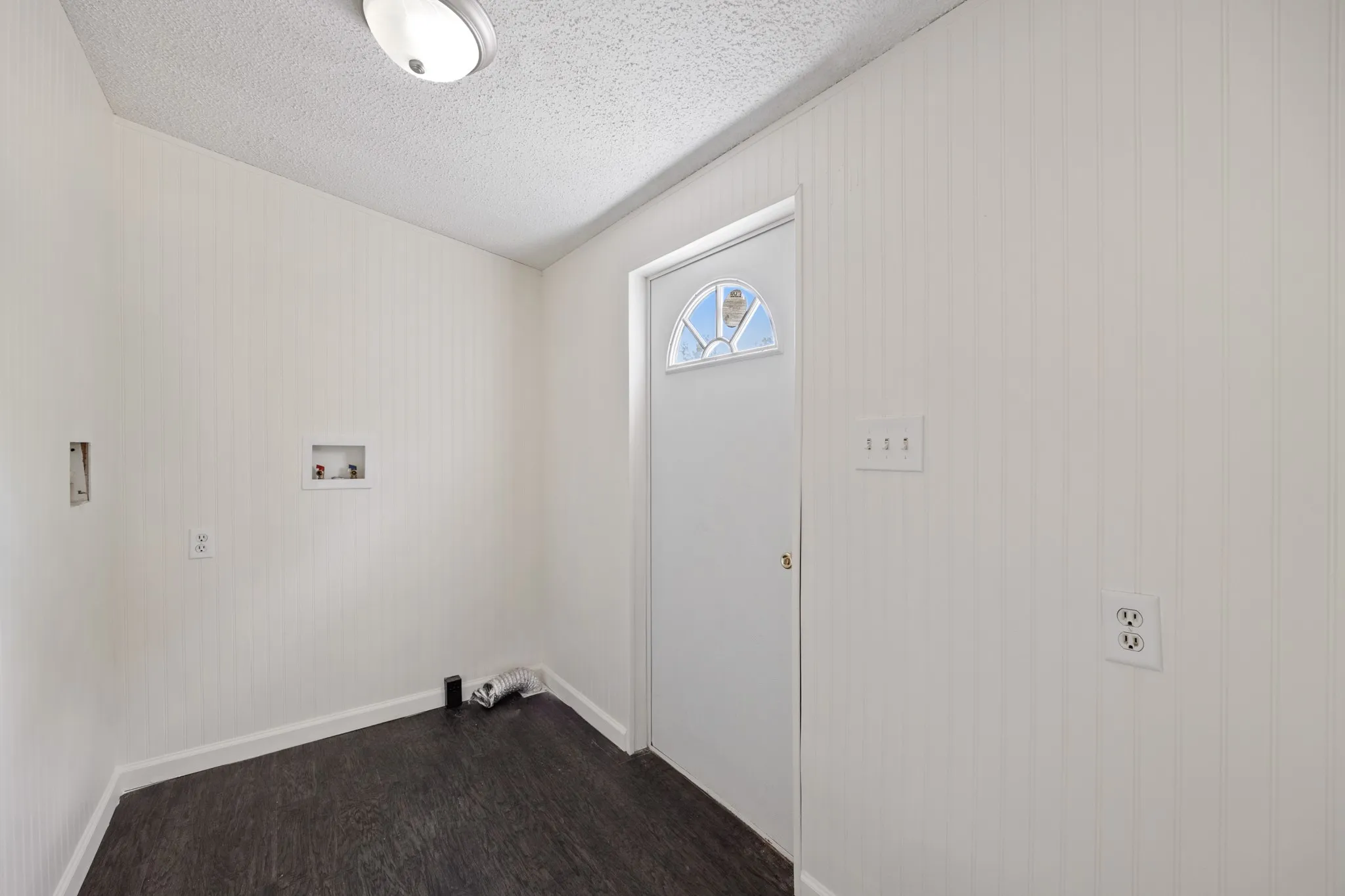 Manufactured Home For Sale in Hunt County , 9330 Lynda Lane, Hawk Cove, Texas 75474, 3 Bedroom, 2 Bathroom, 1 Garage spaces, 1,344 Sqft, built in 1998, mls#21398144, Real Estate Agent in Hawk Cove, Homes For Sale in Hunt county, Homes For Sale in Hawk Cove, Realtor in Hawk Cove Texas, Real Estate Brokerage Independent Realty Texas, Luminita Cordes Realtor